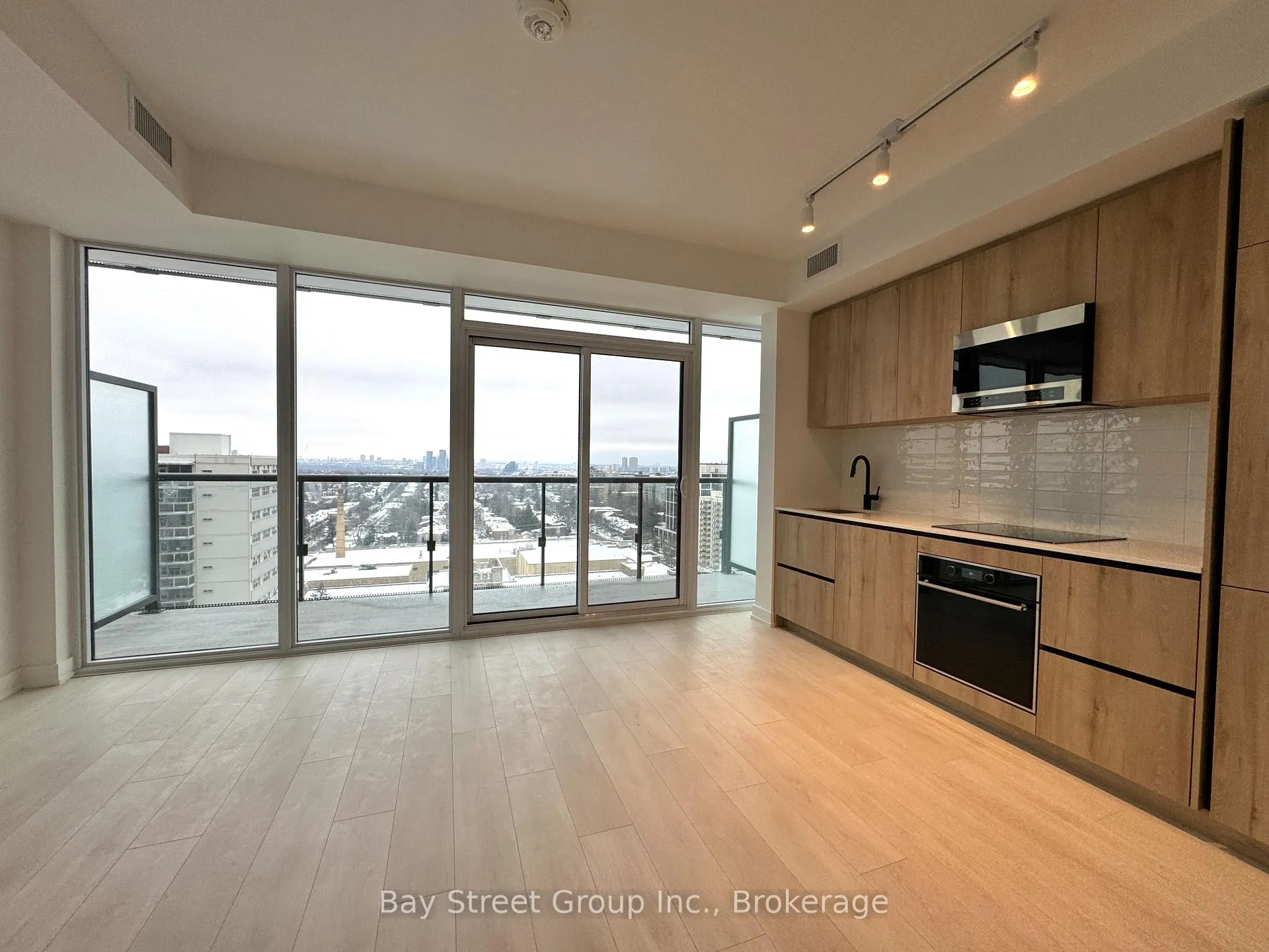 Photo 15 of Unit 1711, 127 Broadway Avenue, Toronto, Mount Pleasant West — HOMEH