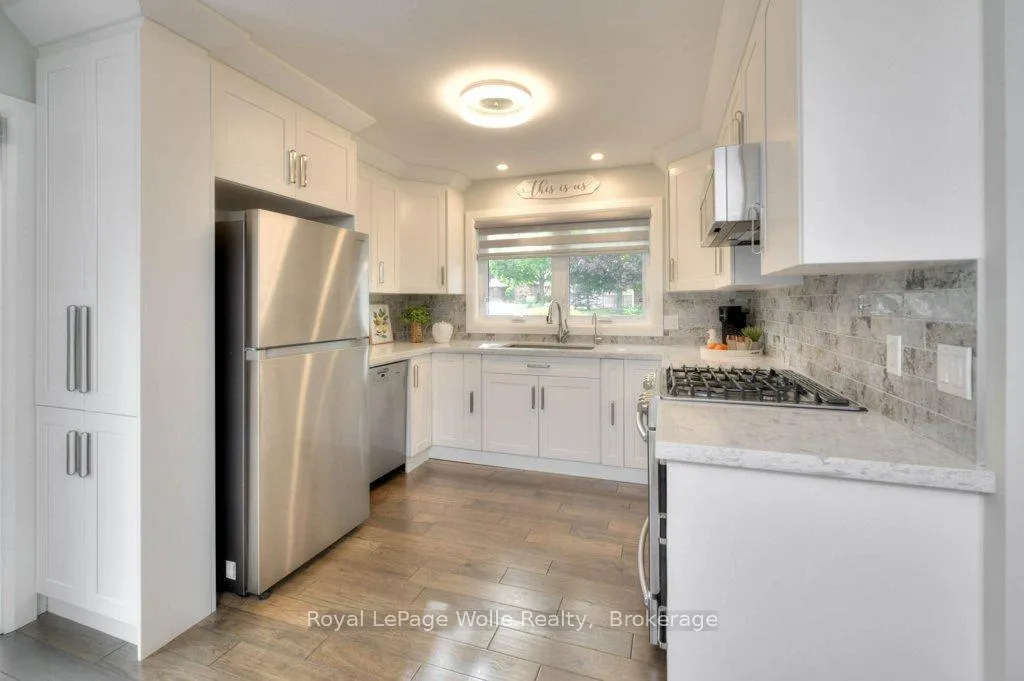 Photo 7 of Unit 3, 318 Roxton Drive, Waterloo — HOMEH