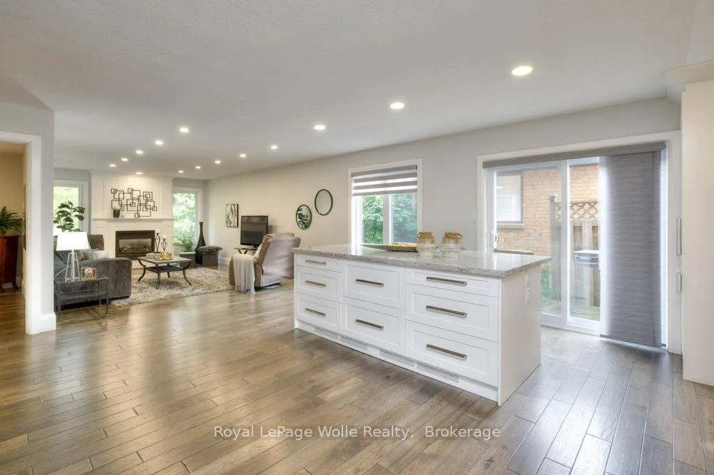 Photo 10 of Unit 3, 318 Roxton Drive, Waterloo — HOMEH