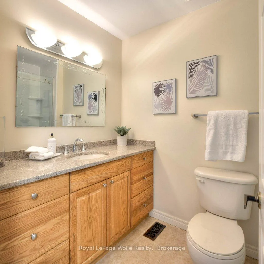 Photo 14 of Unit 3, 318 Roxton Drive, Waterloo — HOMEH