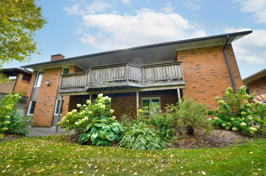 Photo 35 of Unit 3, 318 Roxton Drive, Waterloo — HOMEH