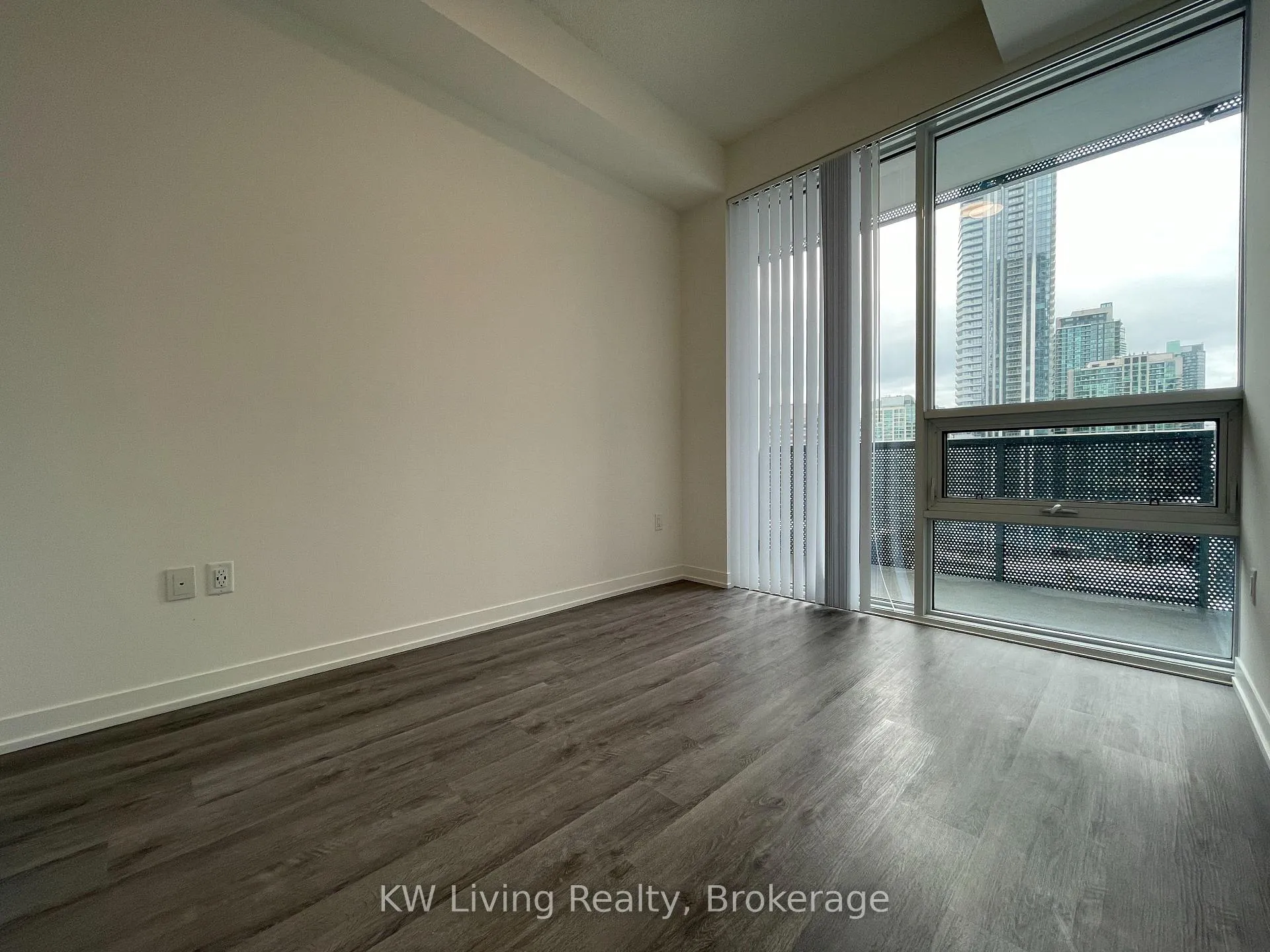 Photo 11 of Unit 2212, 138 Downes Street, Toronto, Waterfront Communities — HOMEH