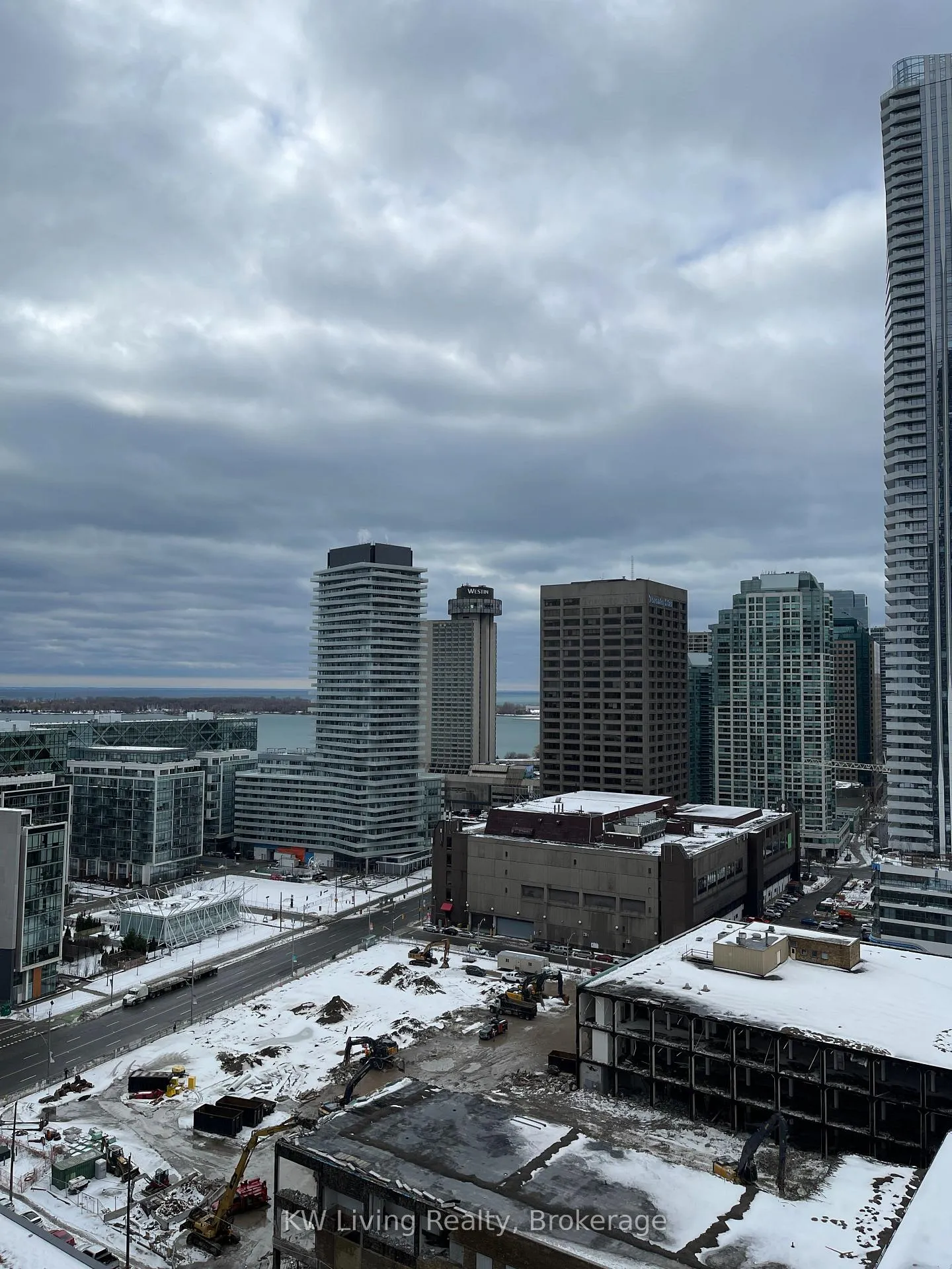 Photo 15 of Unit 2212, 138 Downes Street, Toronto, Waterfront Communities — HOMEH