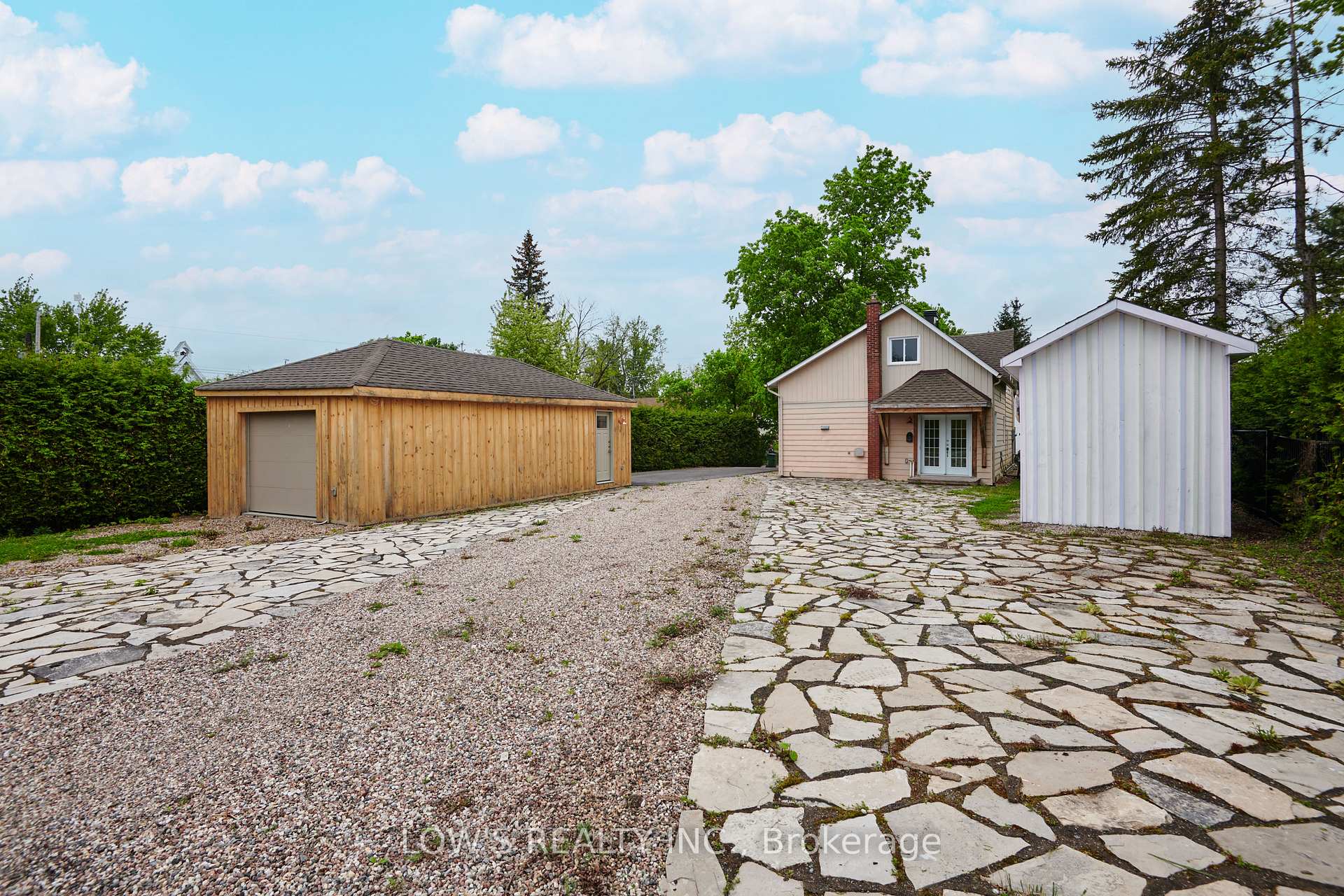 Photo 33 of 15 Peter Street, Champlain, L'Orignal — HOMEH