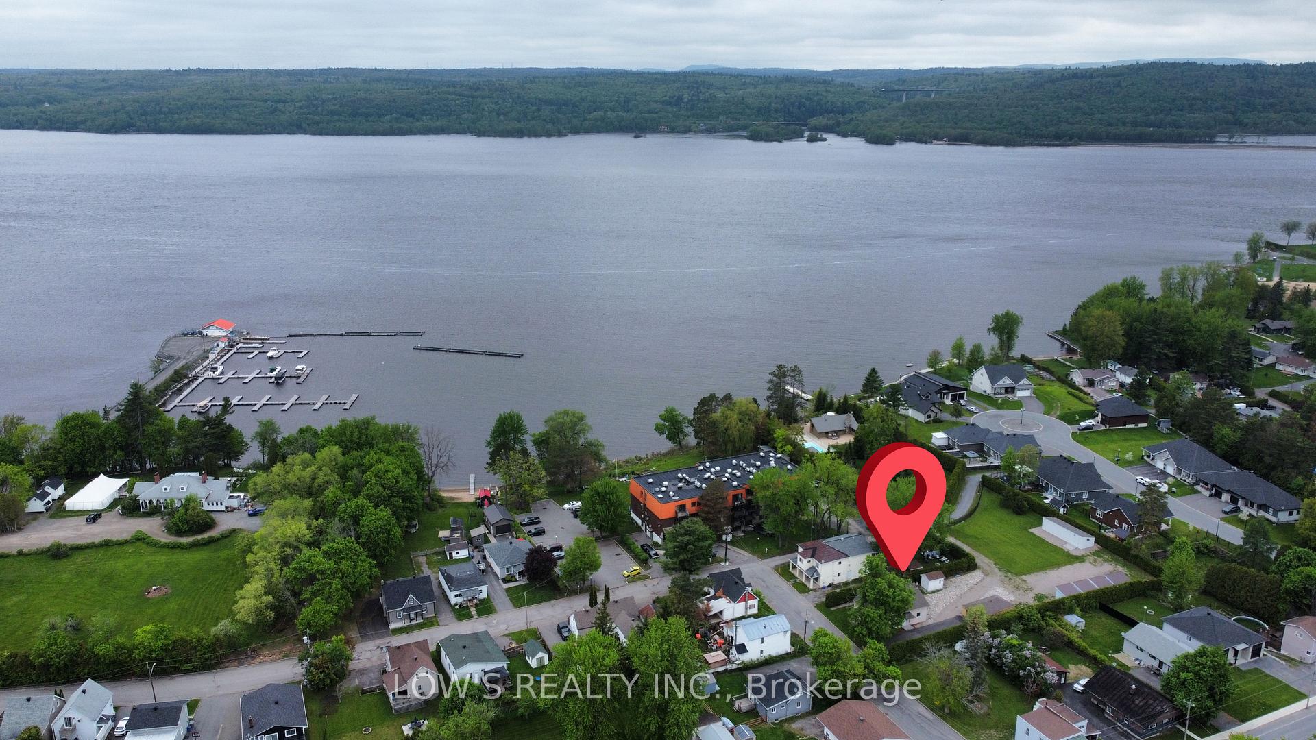 Photo 39 of 15 Peter Street, Champlain, L'Orignal — HOMEH
