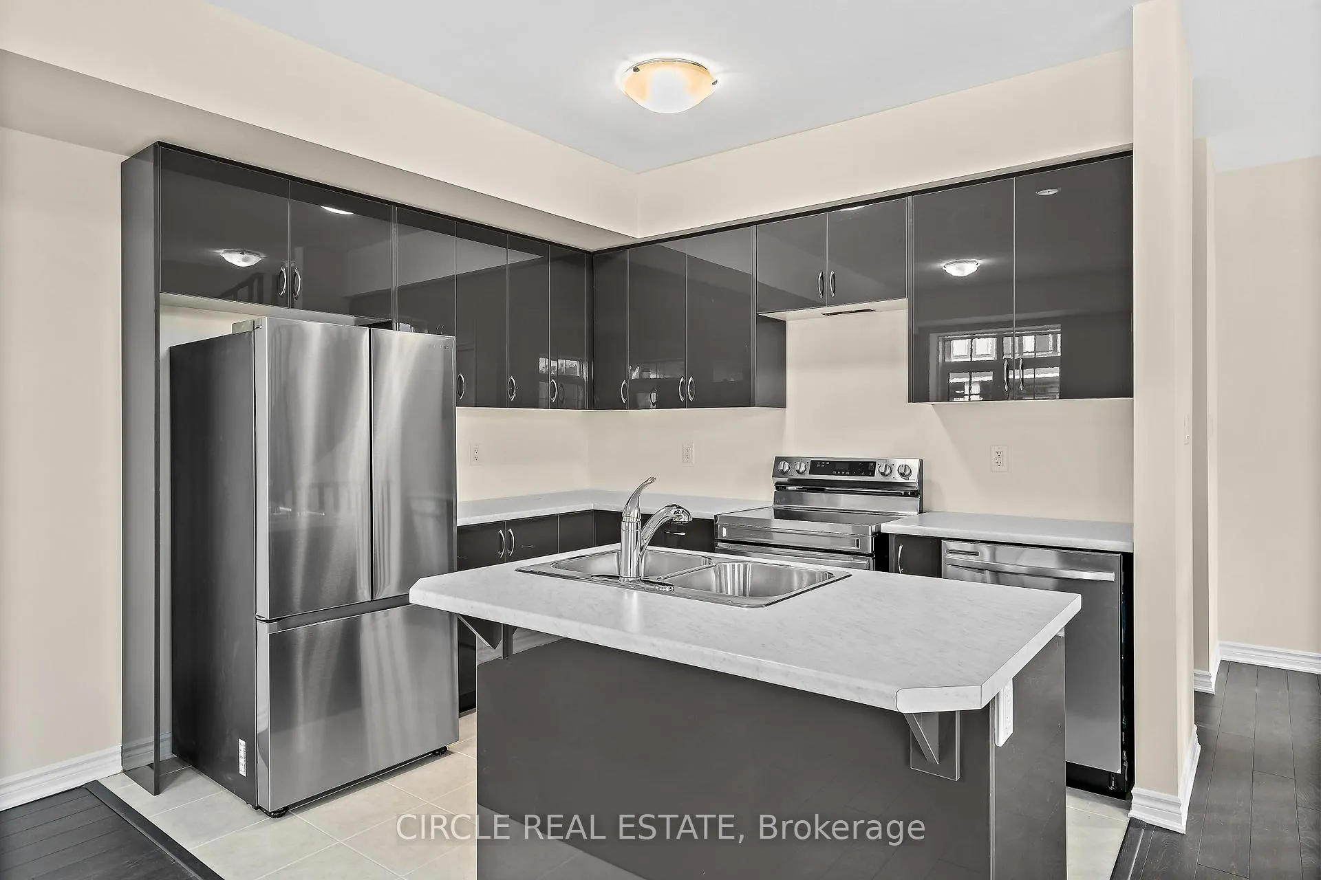Photo 7 of Unit 28, 305 Garner Road, Hamilton, Ancaster — HOMEH