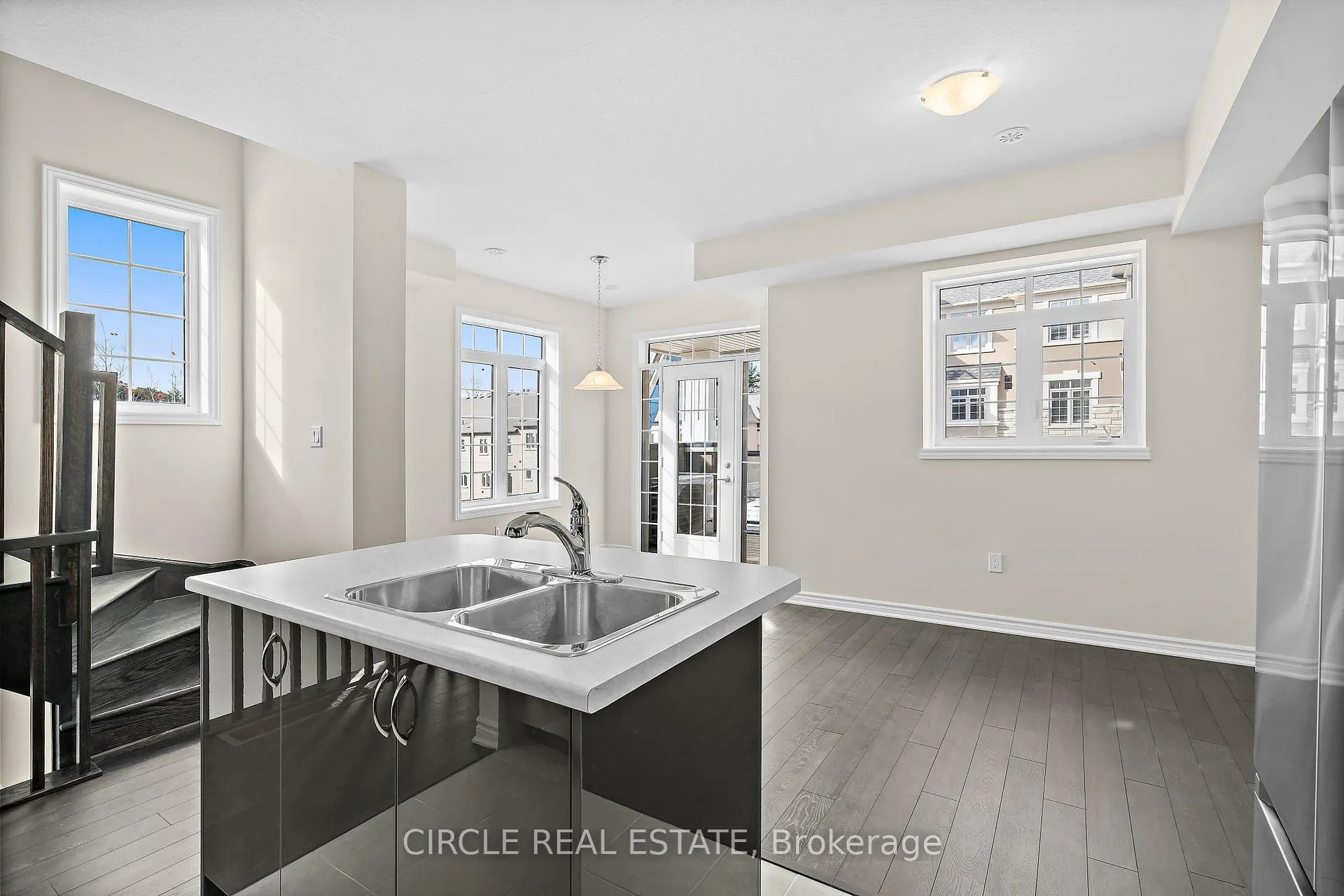 Photo 10 of Unit 28, 305 Garner Road, Hamilton, Ancaster — HOMEH