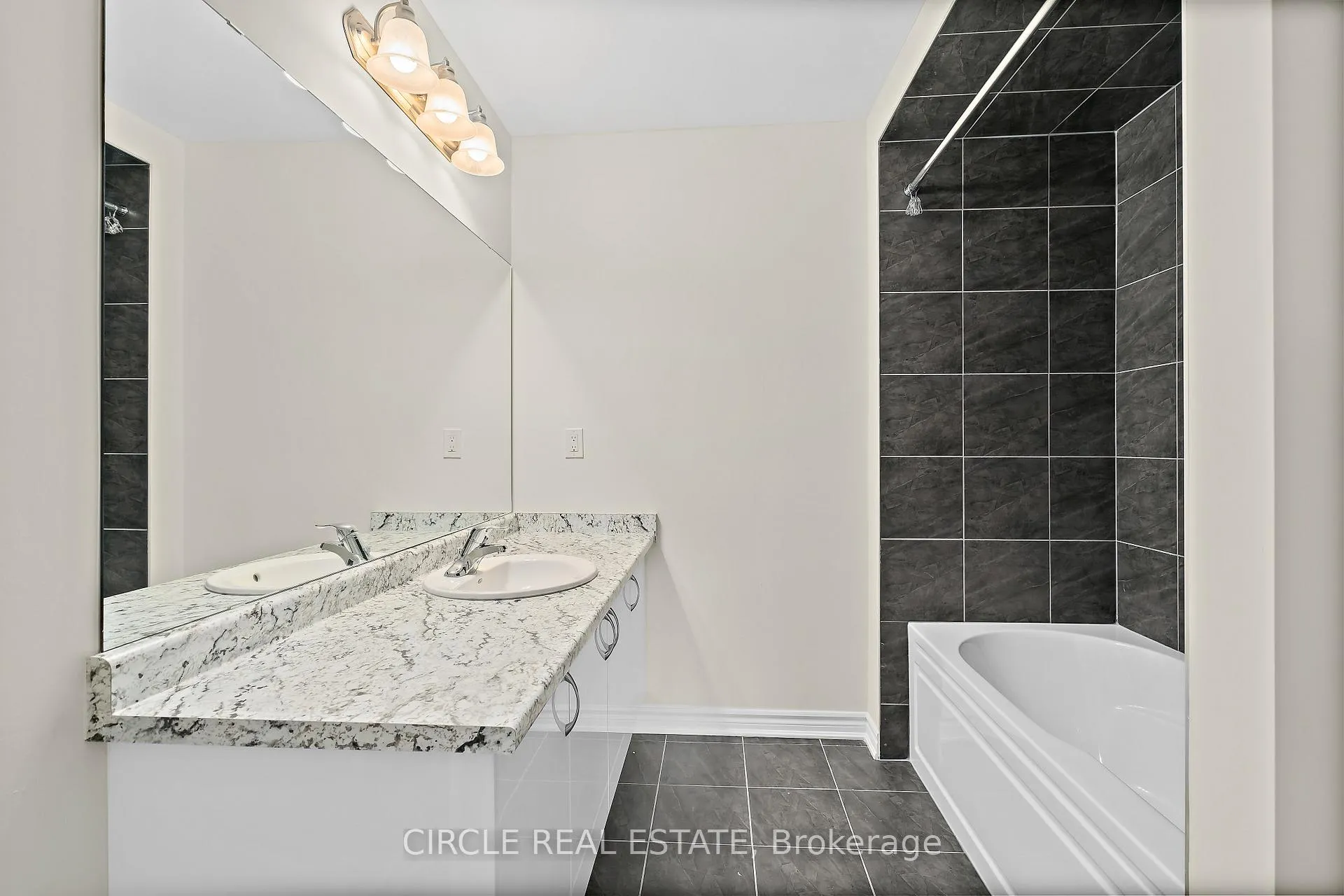 Photo 32 of Unit 28, 305 Garner Road, Hamilton, Ancaster — HOMEH