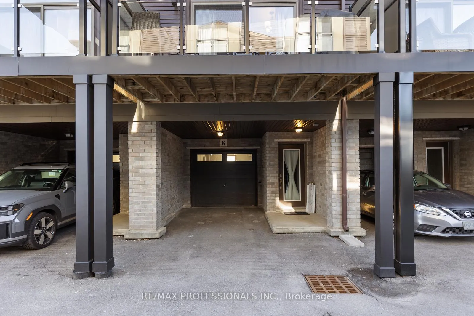 Photo 2 of Unit 8, 23 Echovalley Drive, Hamilton, Stoney Creek Mountain — HOMEH