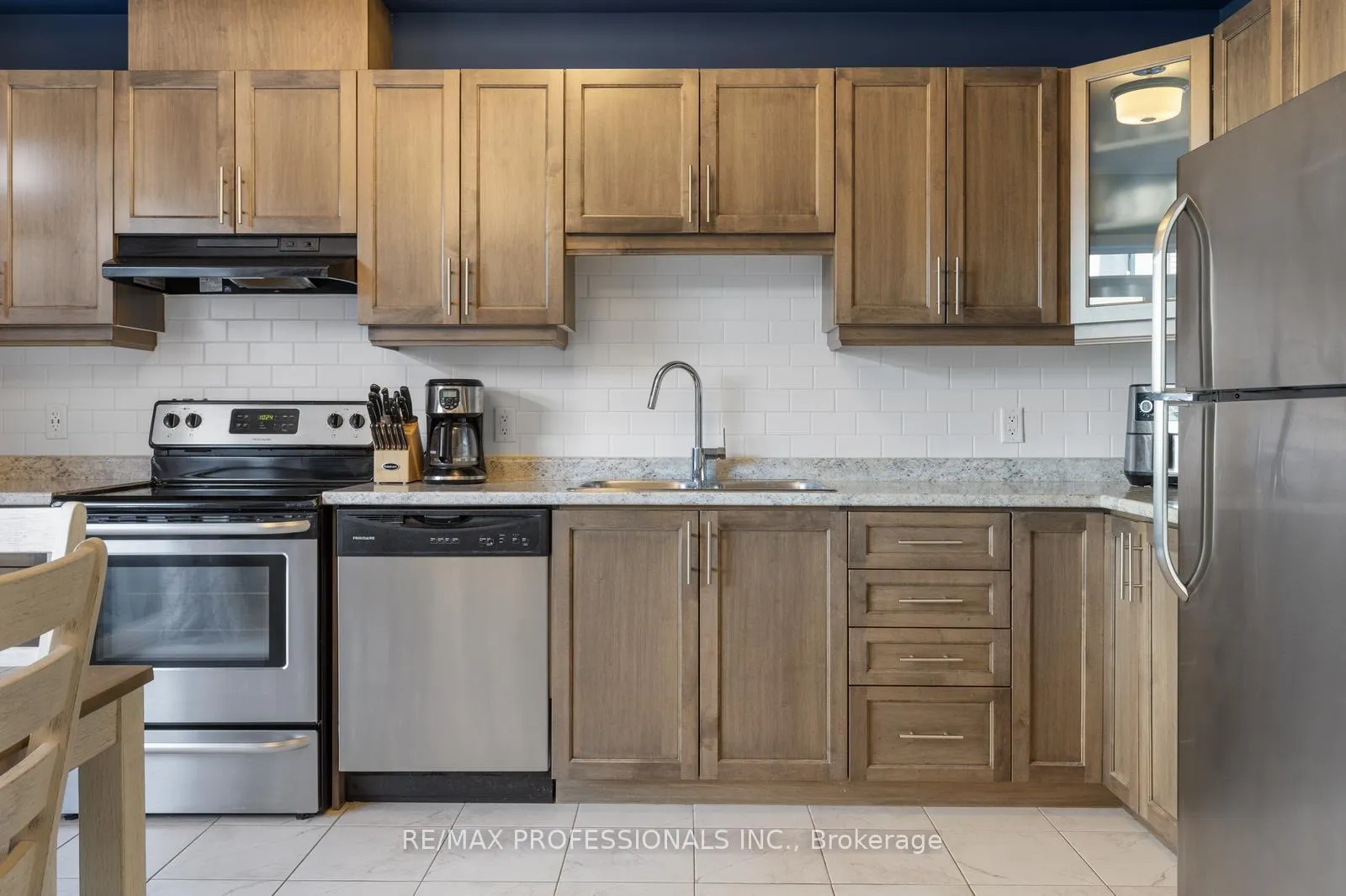Photo 12 of Unit 8, 23 Echovalley Drive, Hamilton, Stoney Creek Mountain — HOMEH