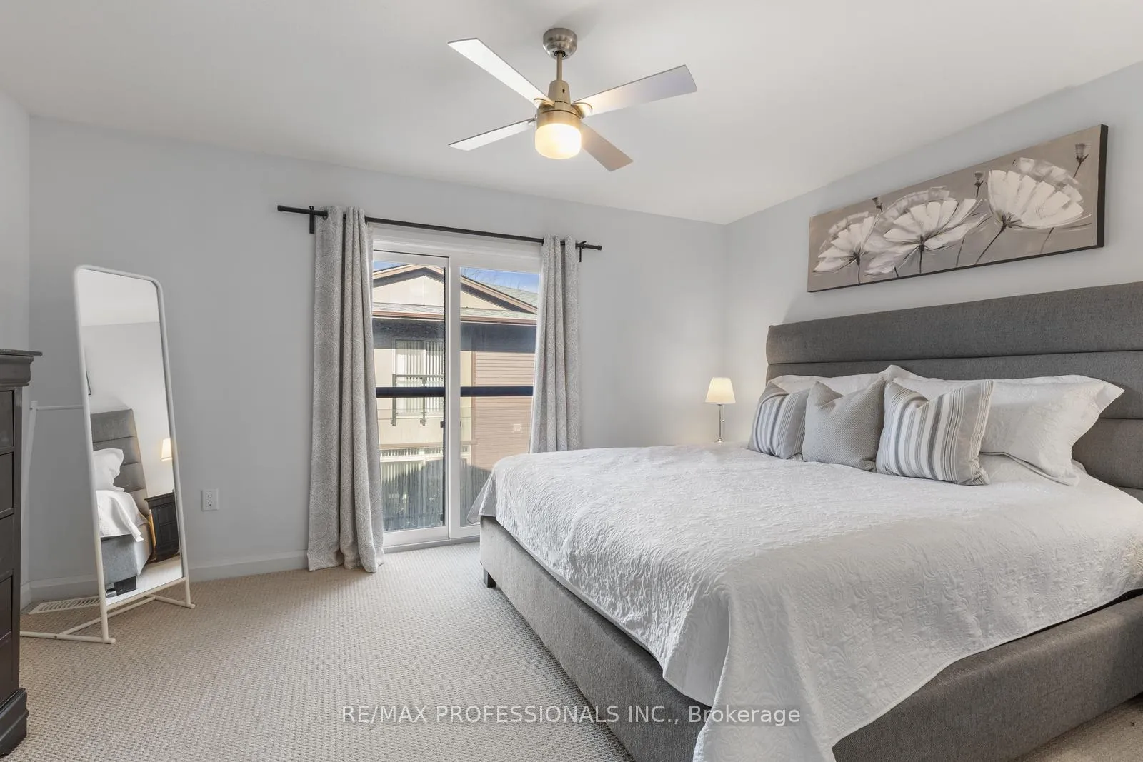 Photo 21 of Unit 8, 23 Echovalley Drive, Hamilton, Stoney Creek Mountain — HOMEH
