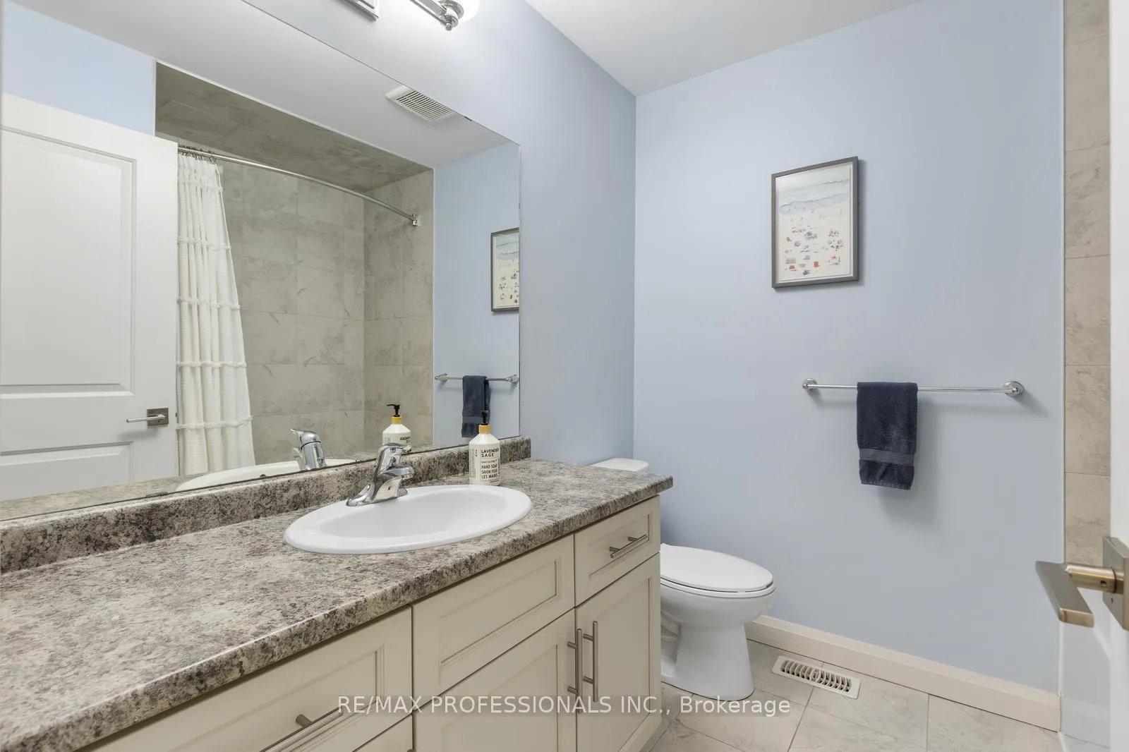 Photo 25 of Unit 8, 23 Echovalley Drive, Hamilton, Stoney Creek Mountain — HOMEH