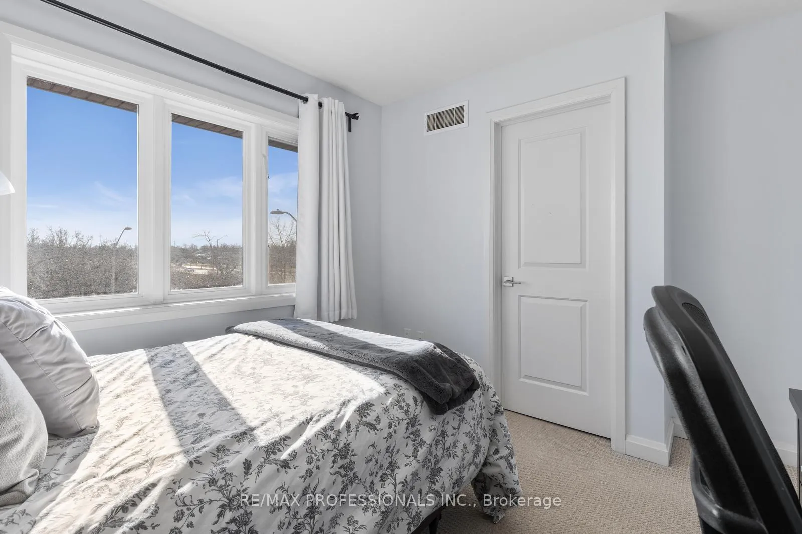Photo 28 of Unit 8, 23 Echovalley Drive, Hamilton, Stoney Creek Mountain — HOMEH