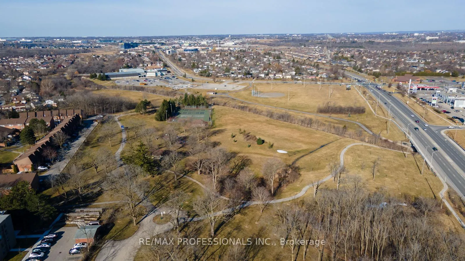 Photo 35 of Unit 8, 23 Echovalley Drive, Hamilton, Stoney Creek Mountain — HOMEH
