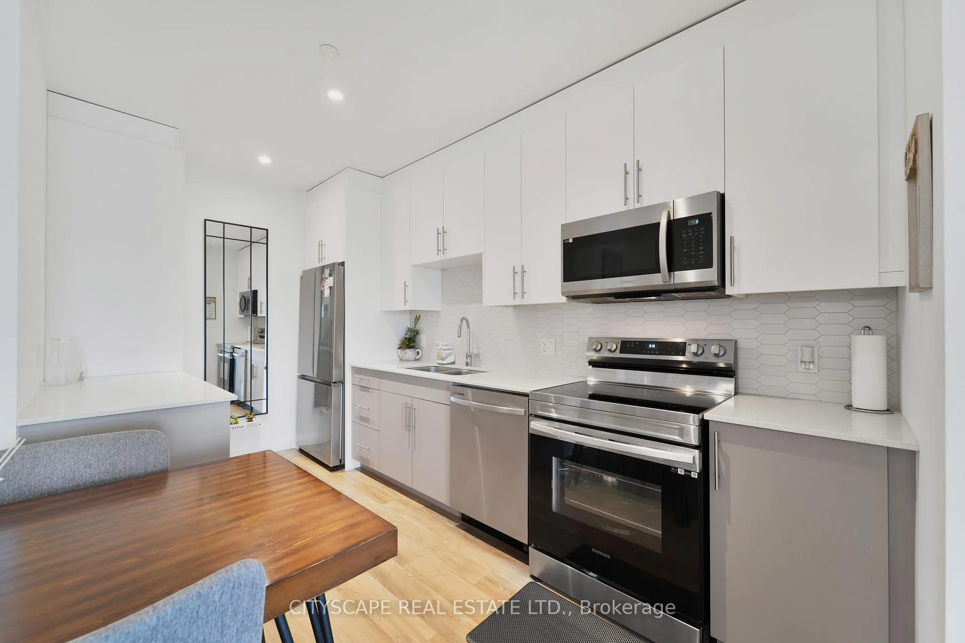 Photo 15 of Unit 802, 525 New Dundee Road, Kitchener — HOMEH