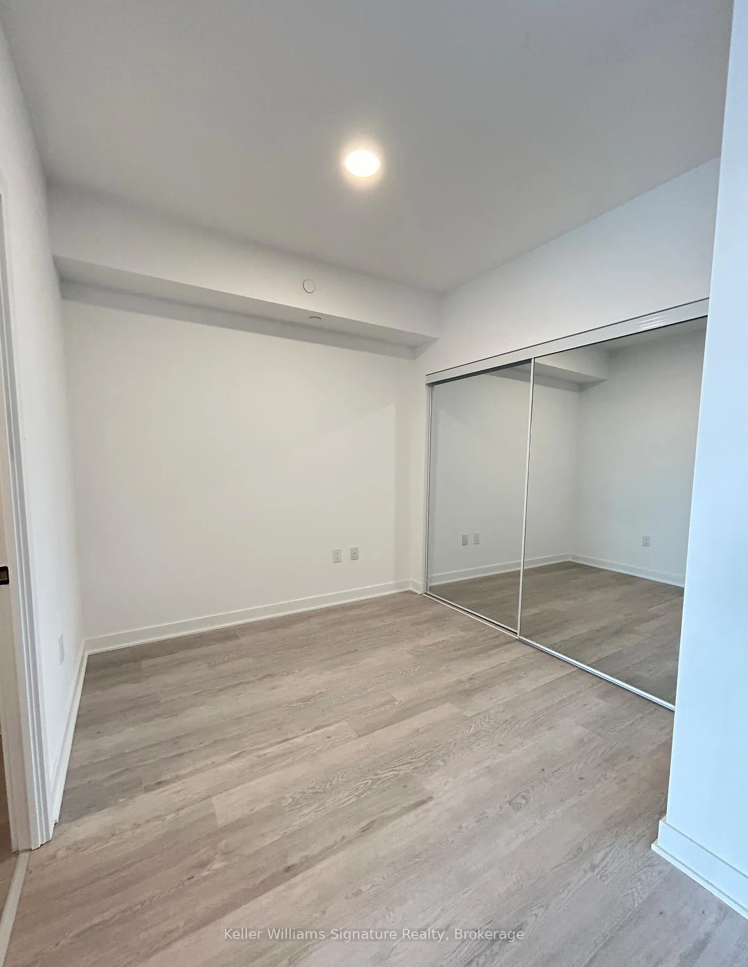 Photo 10 of Unit 1103, 2782 Barton Street E, Hamilton, Grayside — HOMEH