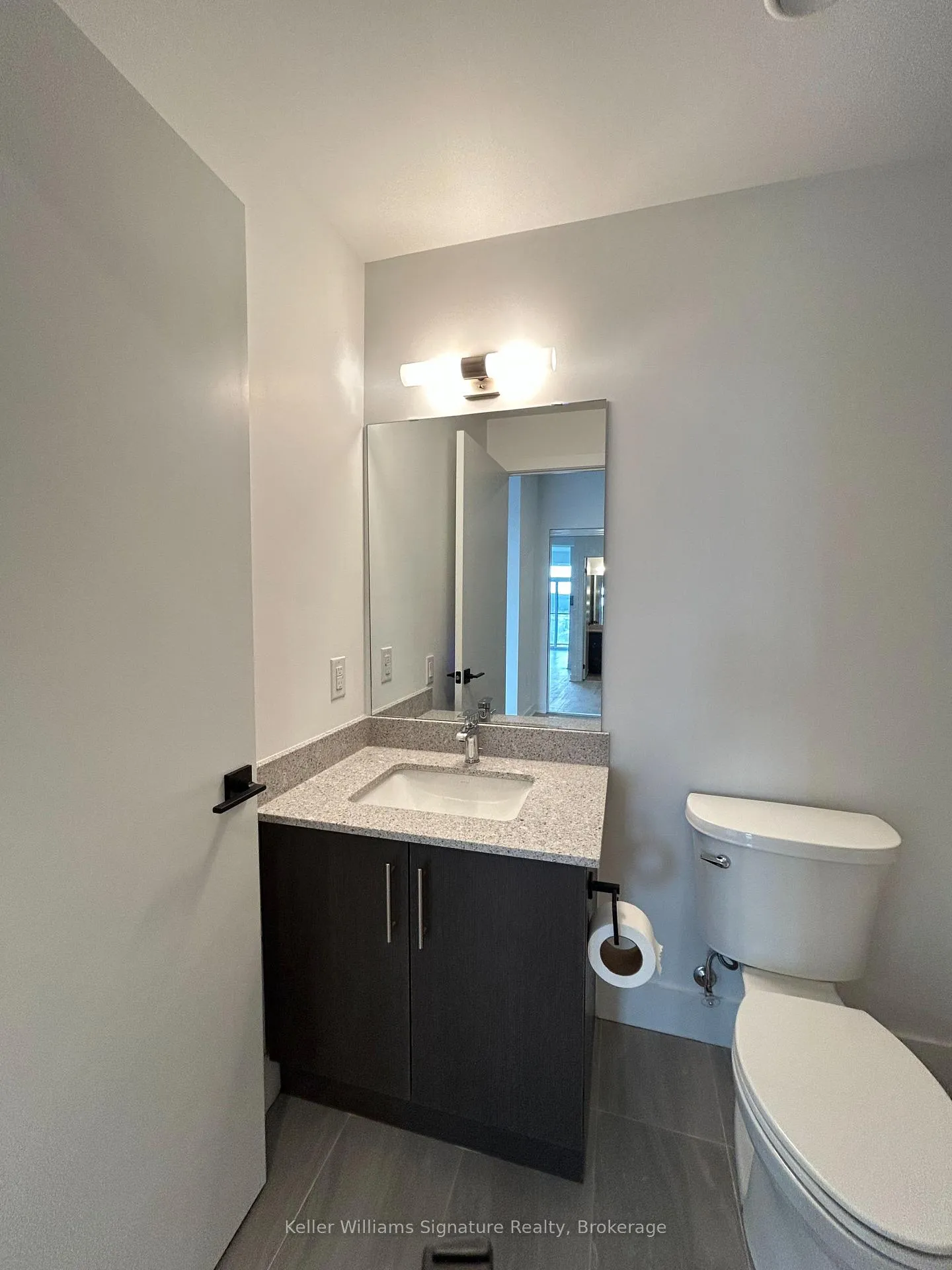 Photo 11 of Unit 1103, 2782 Barton Street E, Hamilton, Grayside — HOMEH
