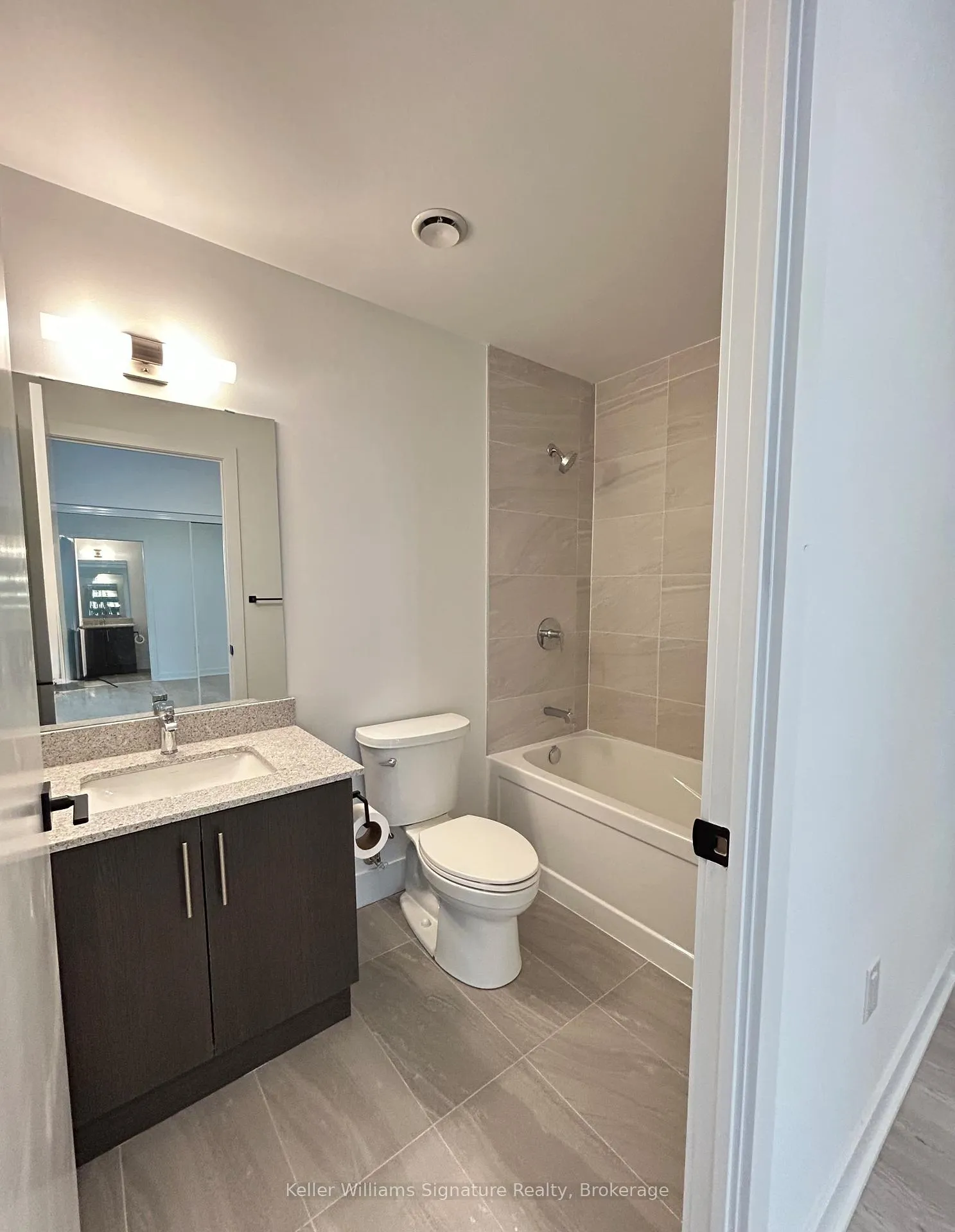 Photo 13 of Unit 1103, 2782 Barton Street E, Hamilton, Grayside — HOMEH