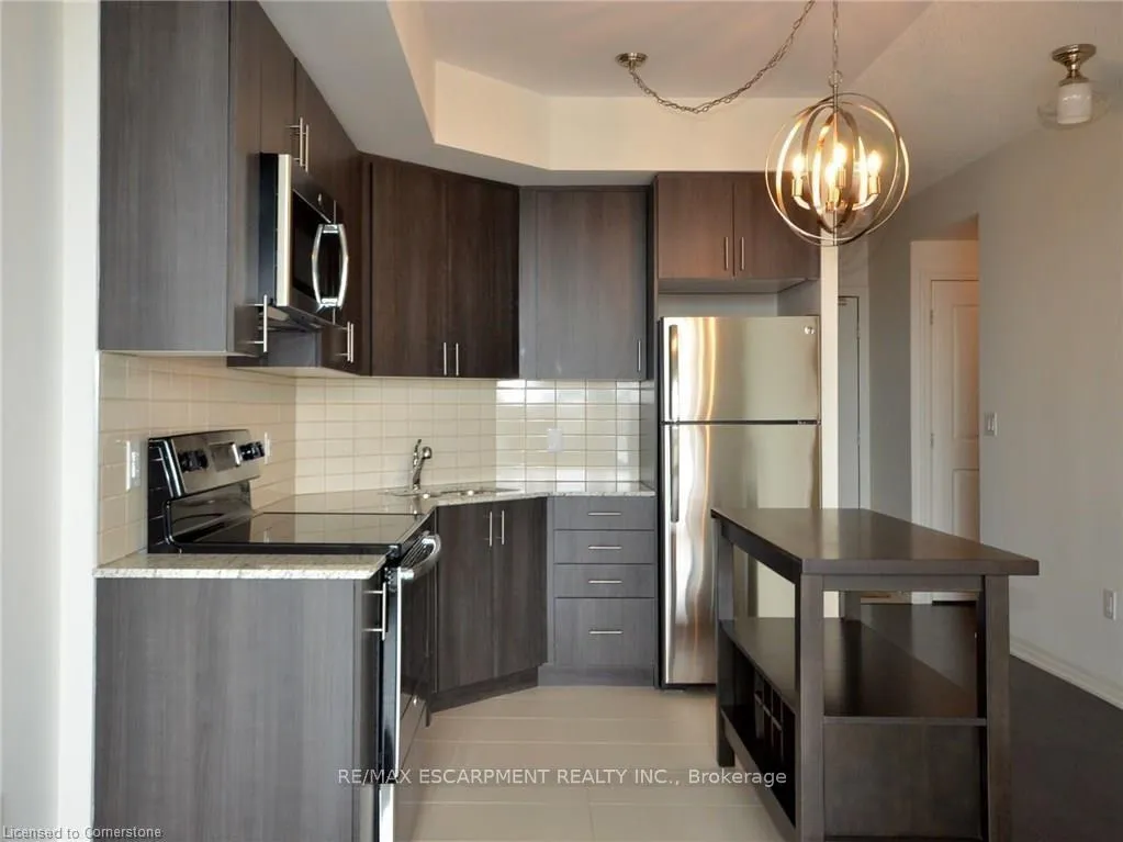 Photo 8 of Unit 203, 560 North Service Road, Grimsby, Grimsby Beach — HOMEH