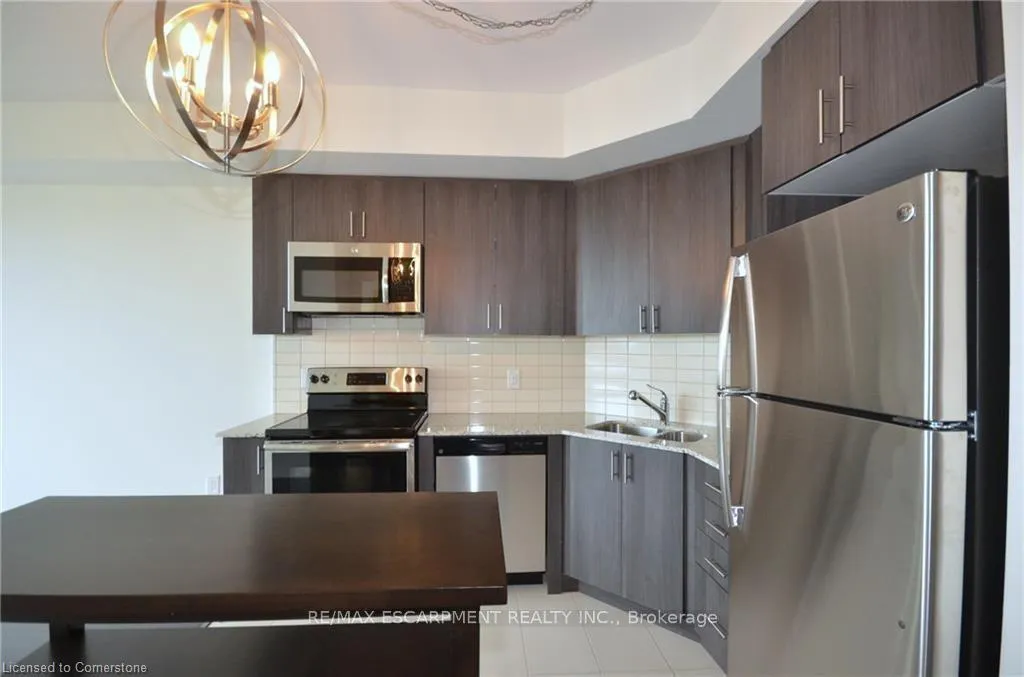Photo 10 of Unit 203, 560 North Service Road, Grimsby, Grimsby Beach — HOMEH