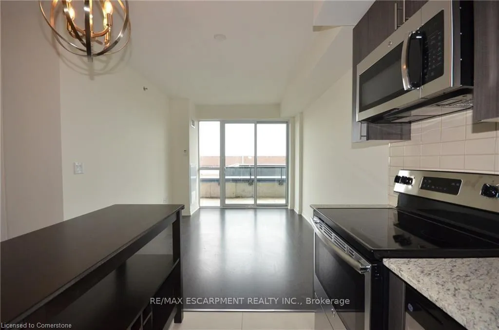 Photo 12 of Unit 203, 560 North Service Road, Grimsby, Grimsby Beach — HOMEH