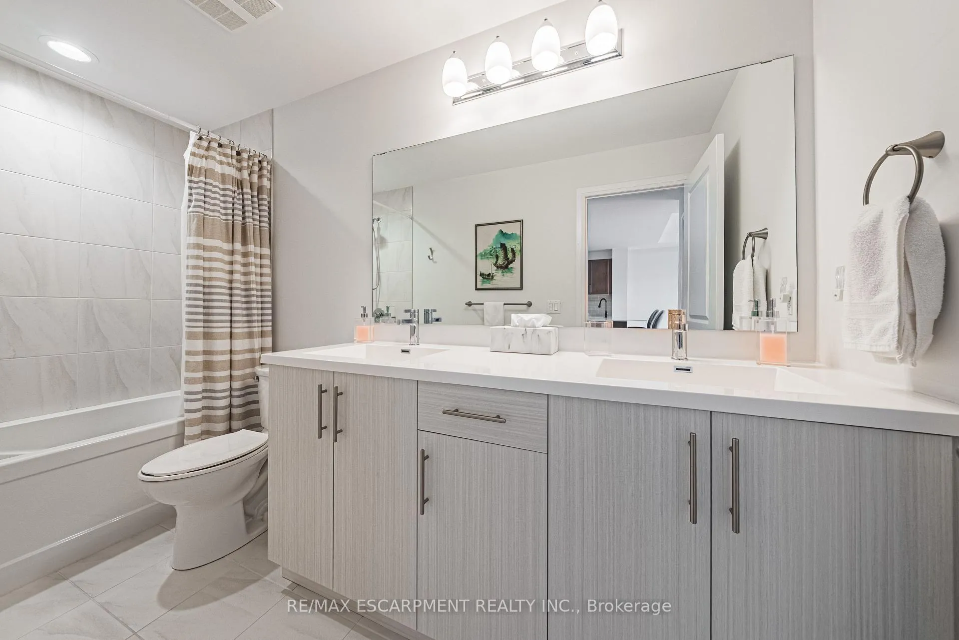 Photo 12 of Unit 215, 1 Redfern Avenue, Hamilton, Mountview — HOMEH