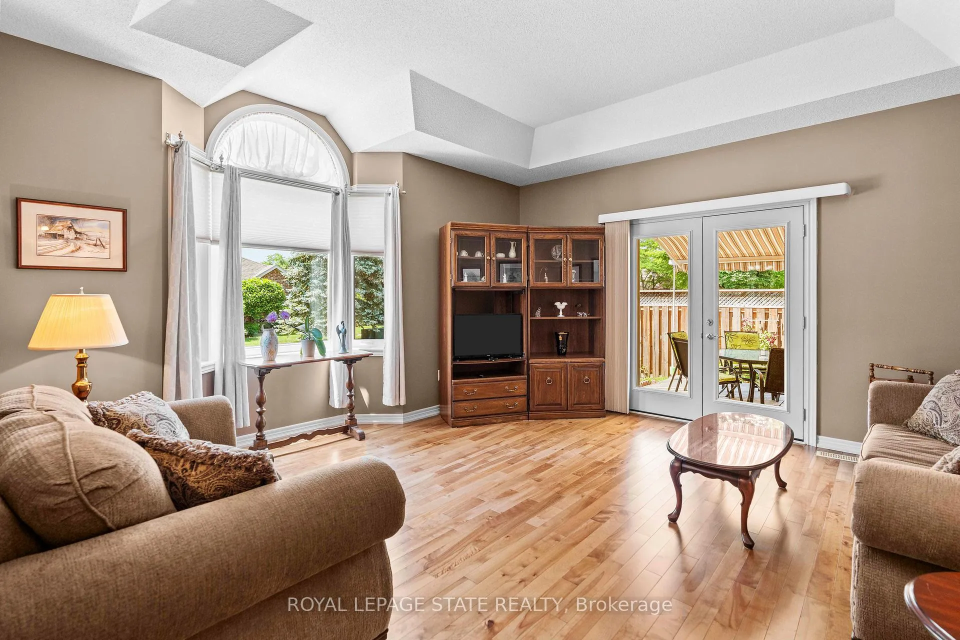 Photo 11 of 36 Twentyplace Boulevard, Hamilton, Rural Glanbrook — HOMEH
