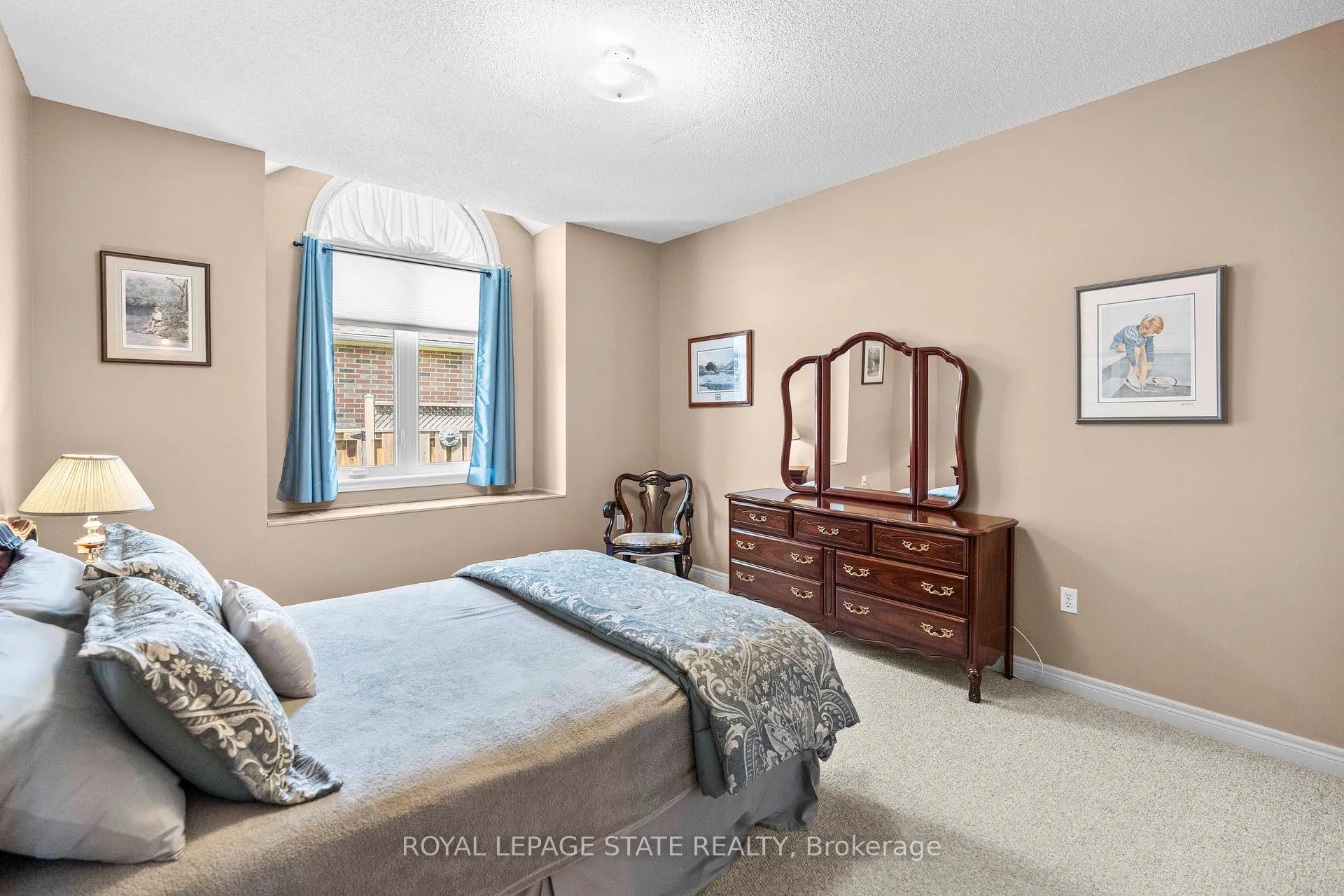 Photo 15 of 36 Twentyplace Boulevard, Hamilton, Rural Glanbrook — HOMEH