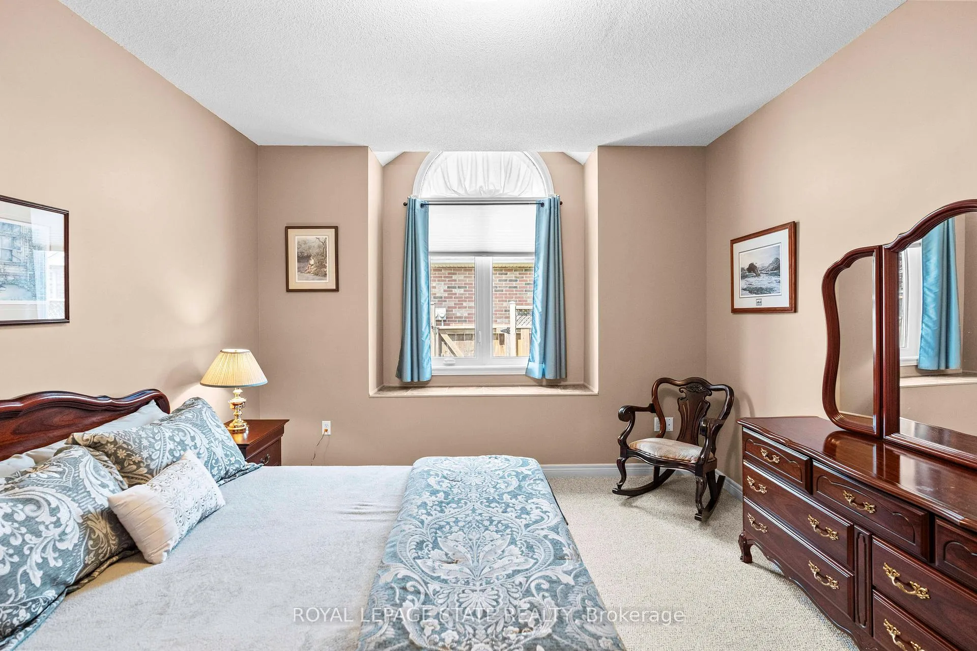 Photo 16 of 36 Twentyplace Boulevard, Hamilton, Rural Glanbrook — HOMEH