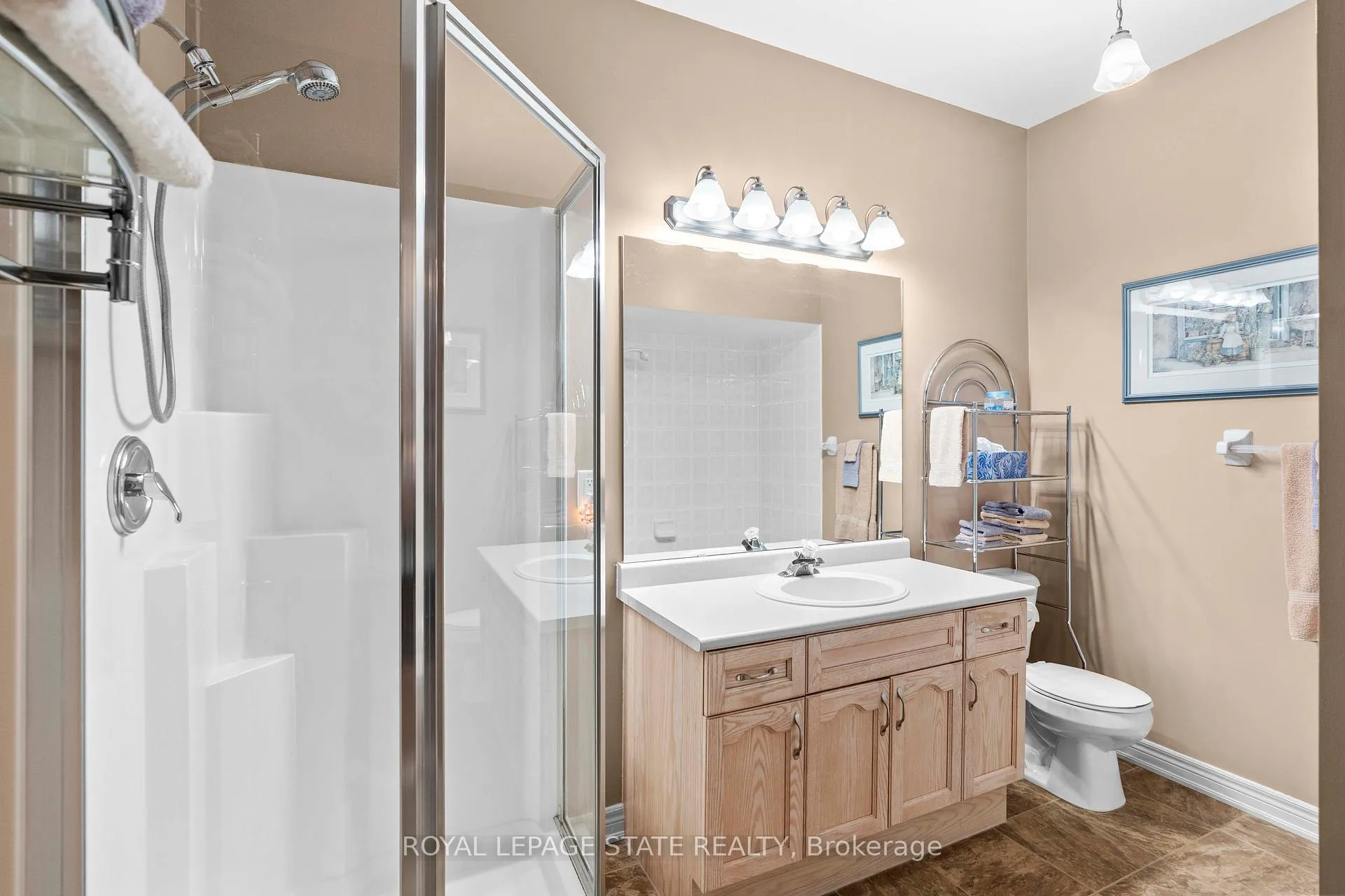 Photo 19 of 36 Twentyplace Boulevard, Hamilton, Rural Glanbrook — HOMEH