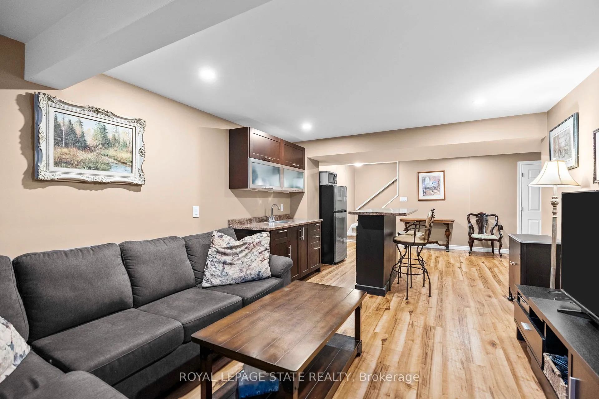 Photo 26 of 36 Twentyplace Boulevard, Hamilton, Rural Glanbrook — HOMEH
