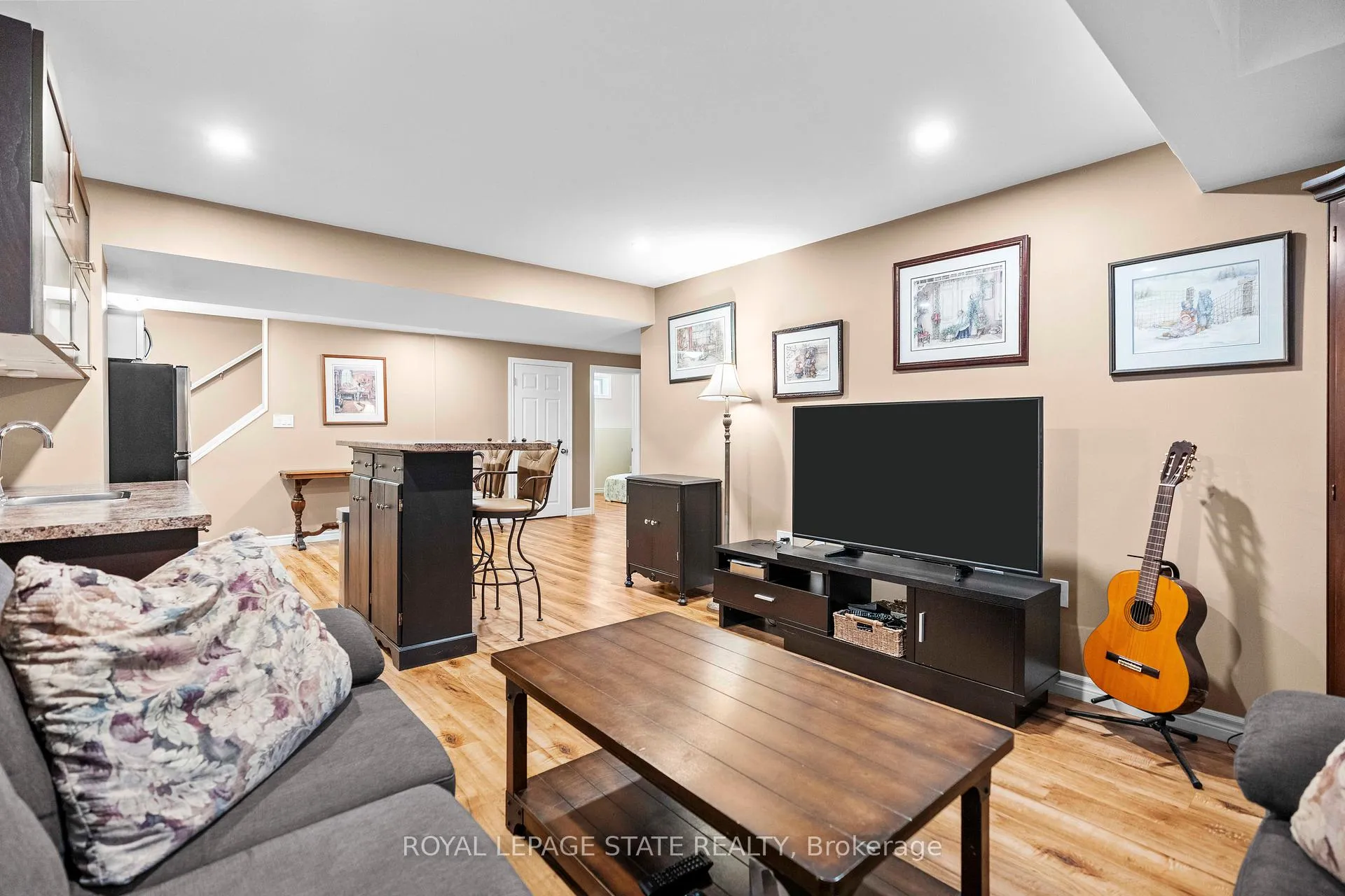 Photo 27 of 36 Twentyplace Boulevard, Hamilton, Rural Glanbrook — HOMEH