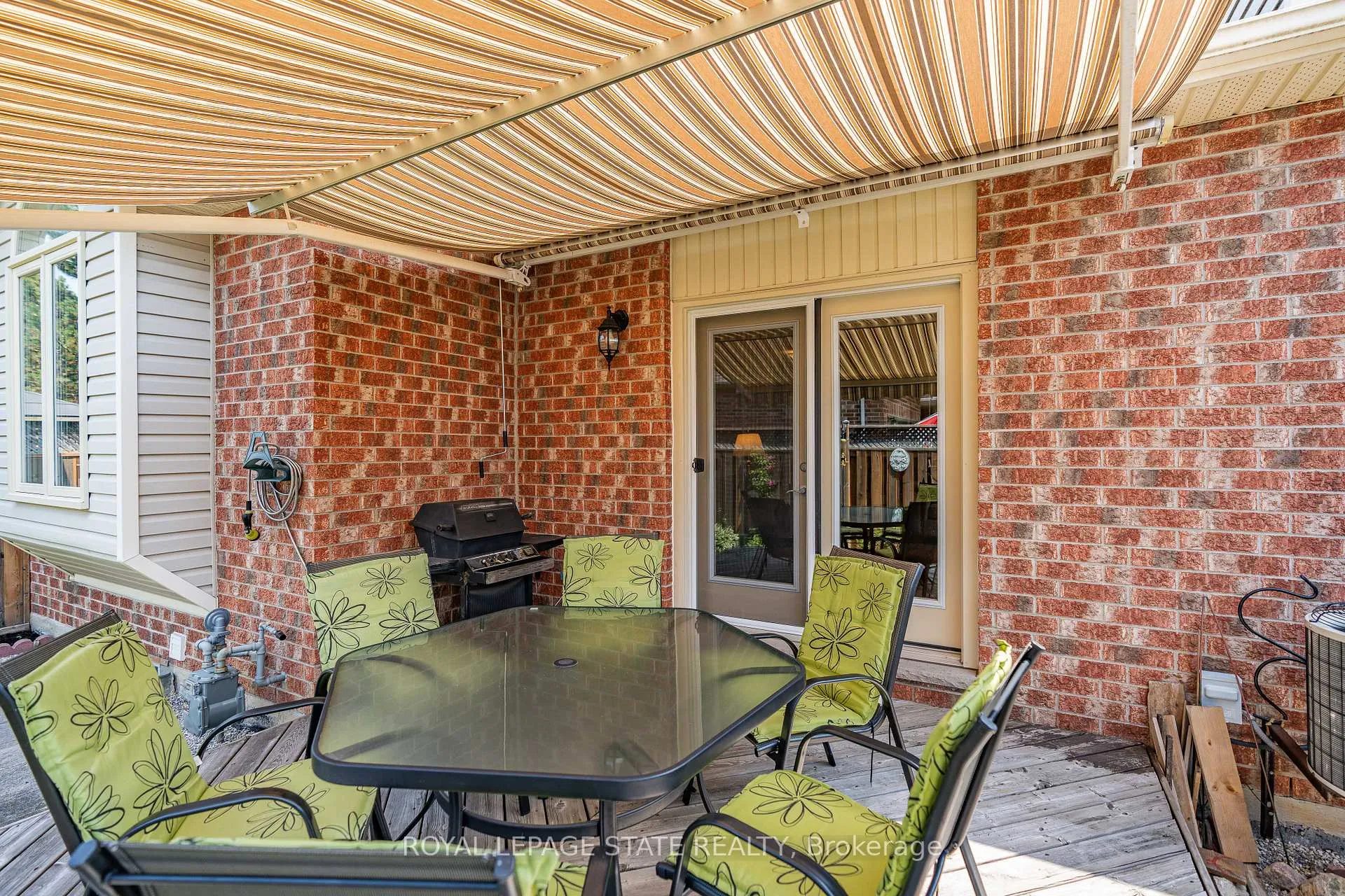 Photo 33 of 36 Twentyplace Boulevard, Hamilton, Rural Glanbrook — HOMEH