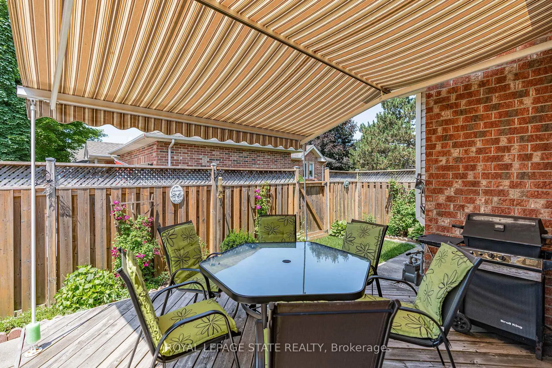Photo 34 of 36 Twentyplace Boulevard, Hamilton, Rural Glanbrook — HOMEH
