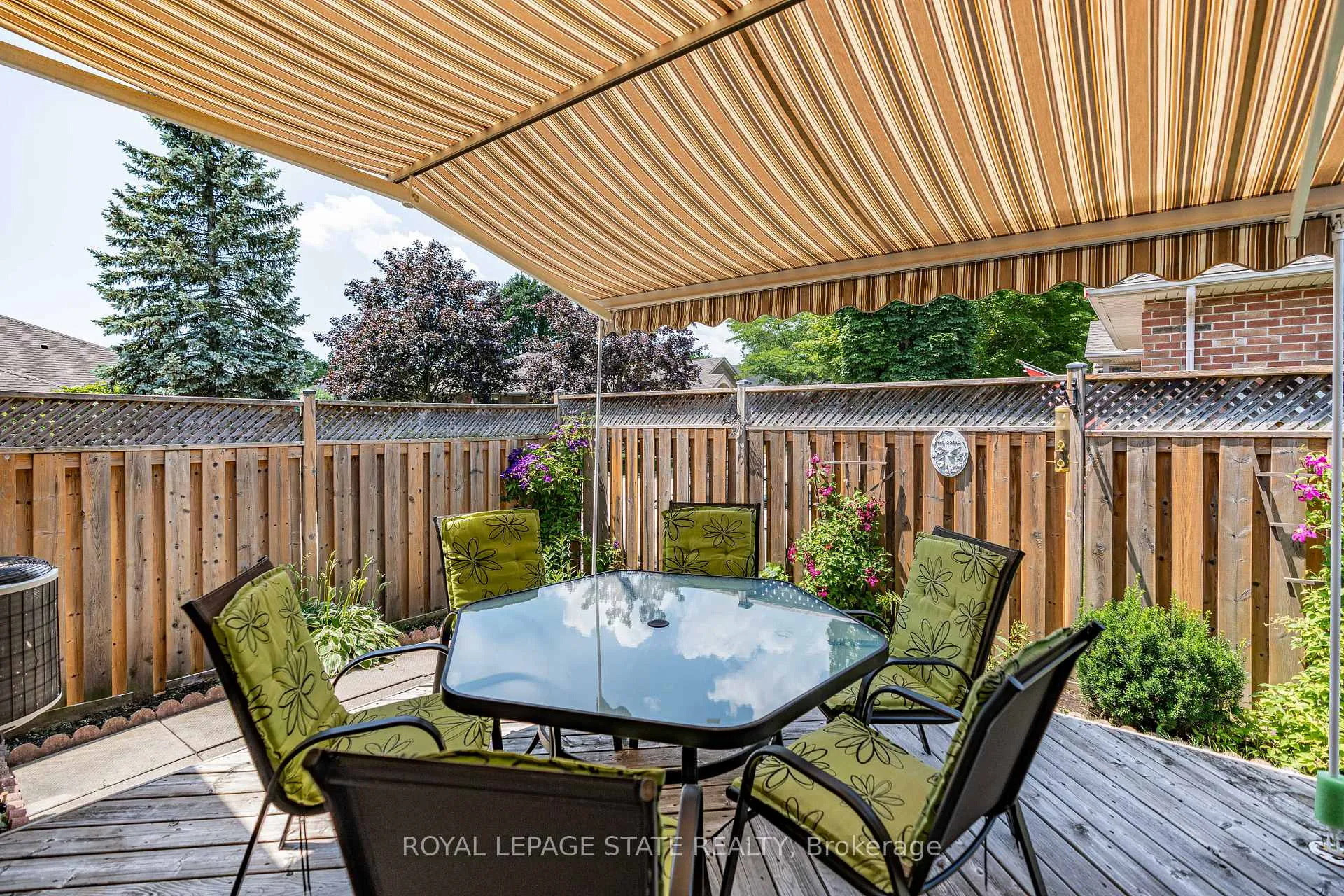 Photo 35 of 36 Twentyplace Boulevard, Hamilton, Rural Glanbrook — HOMEH
