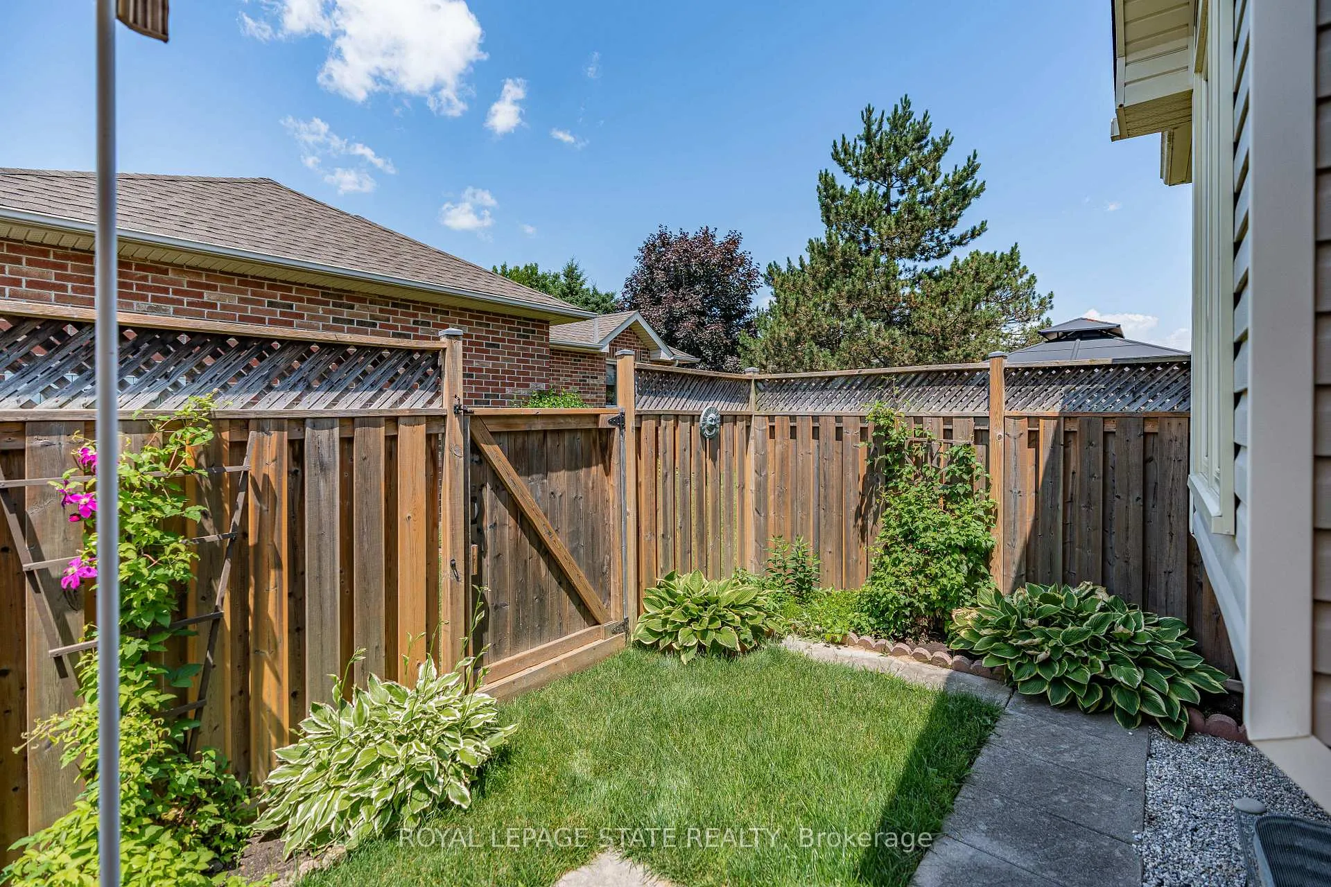 Photo 40 of 36 Twentyplace Boulevard, Hamilton, Rural Glanbrook — HOMEH