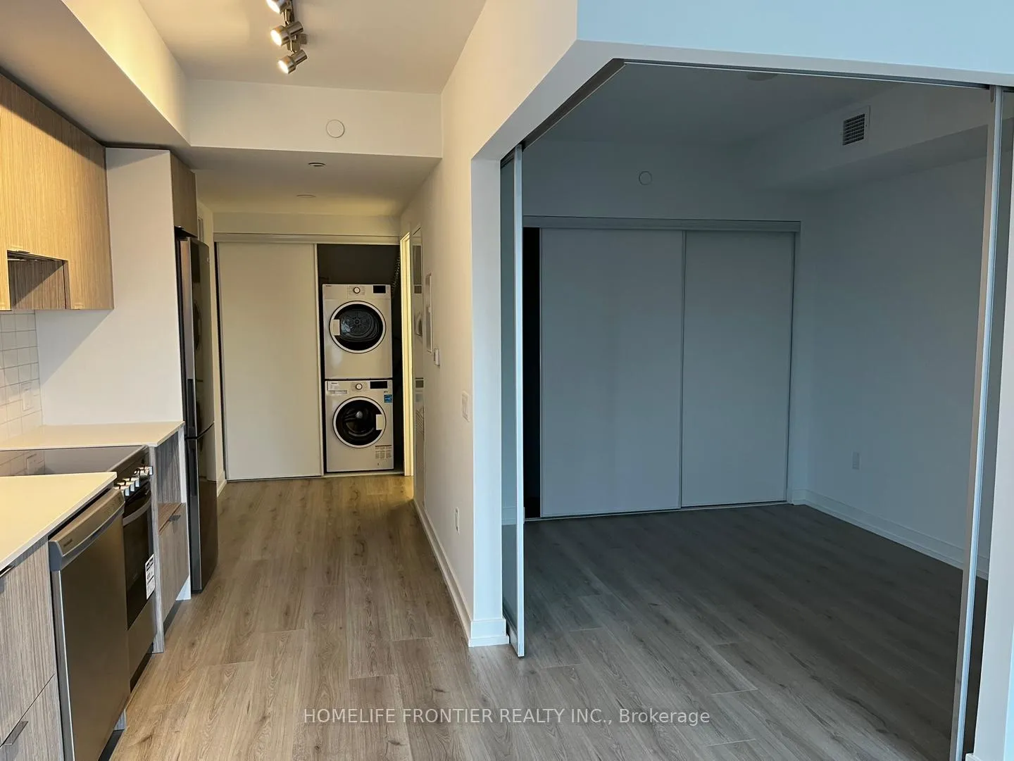 Photo 5 of Unit 1207, 395 Bloor Street E, Toronto, North St. James Town — HOMEH