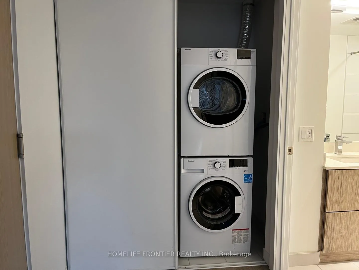 Photo 10 of Unit 1207, 395 Bloor Street E, Toronto, North St. James Town — HOMEH