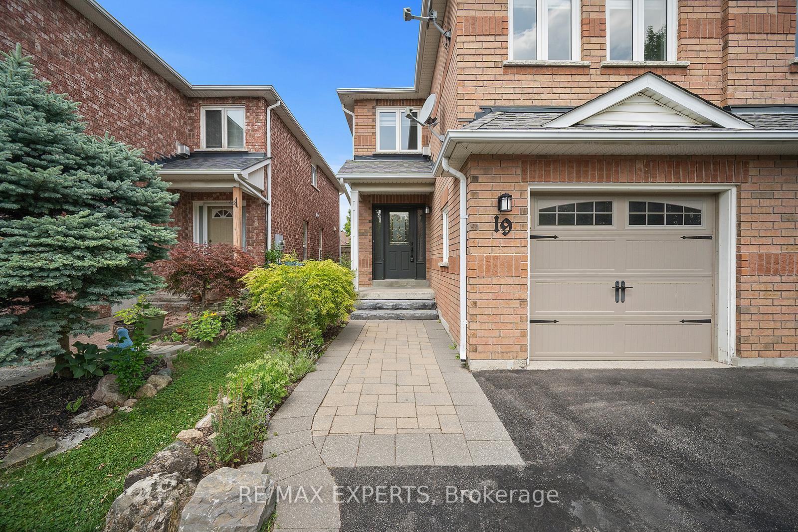 Photo 20 of 19 Hubert Corless Drive, Caledon, Bolton East — HOMEH