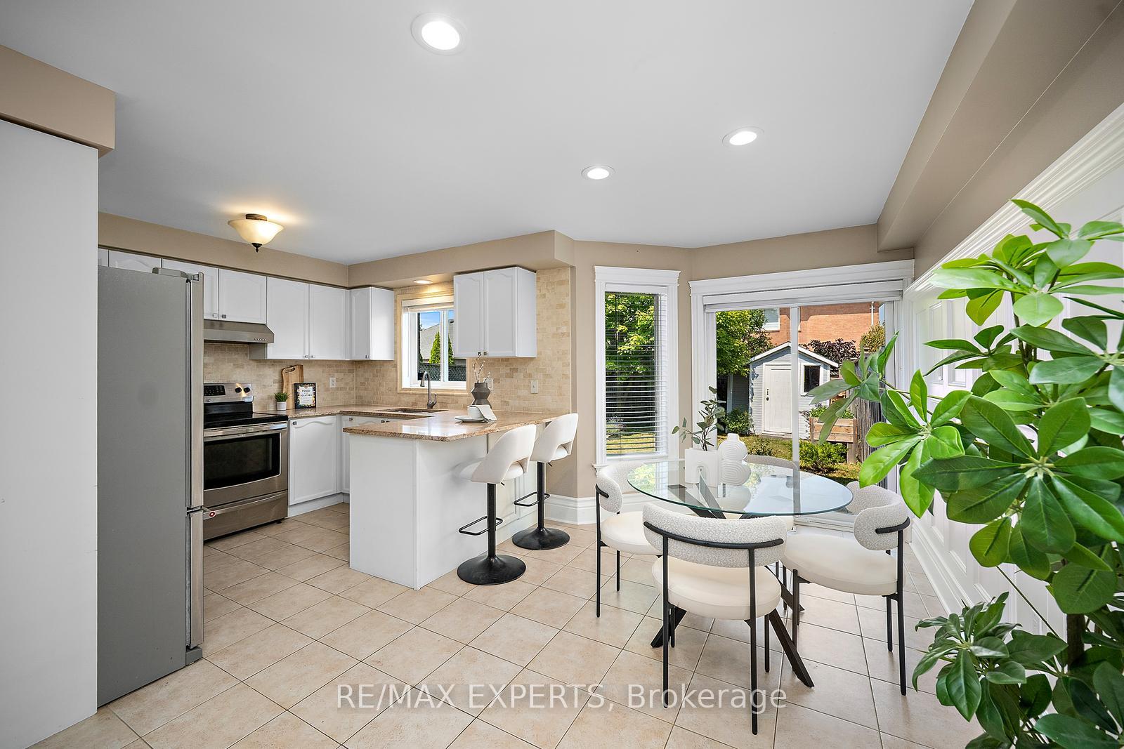 Photo 23 of 19 Hubert Corless Drive, Caledon, Bolton East — HOMEH