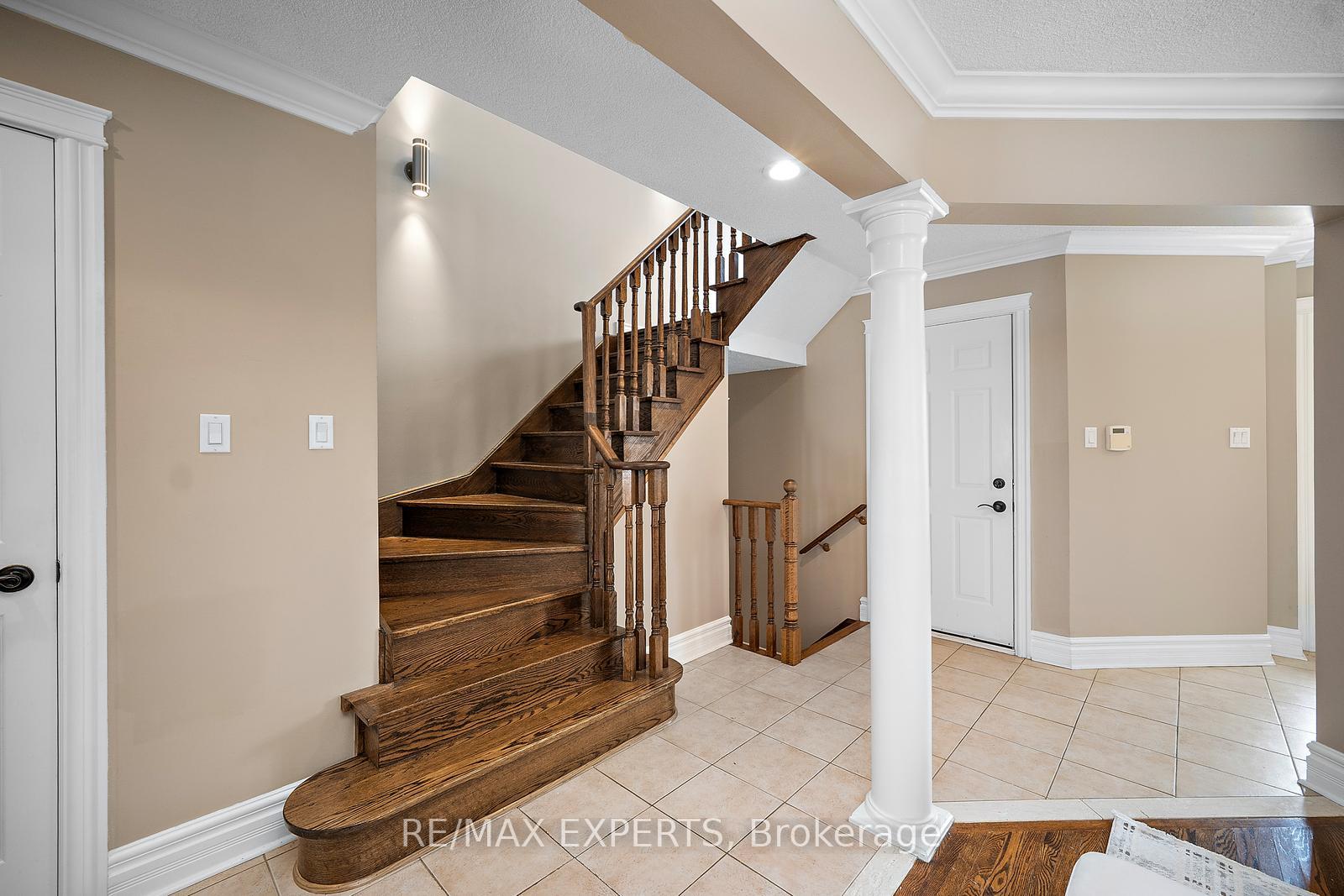 Photo 12 of 19 Hubert Corless Drive, Caledon, Bolton East — HOMEH