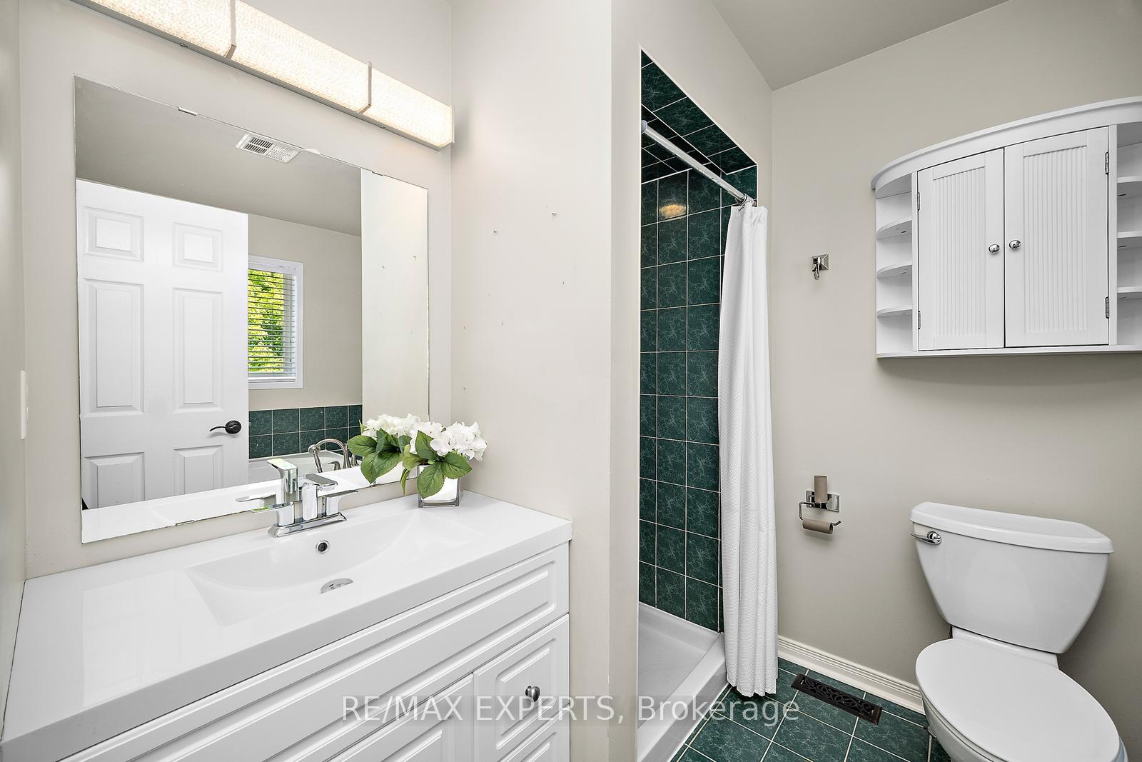 Photo 5 of 19 Hubert Corless Drive, Caledon, Bolton East — HOMEH