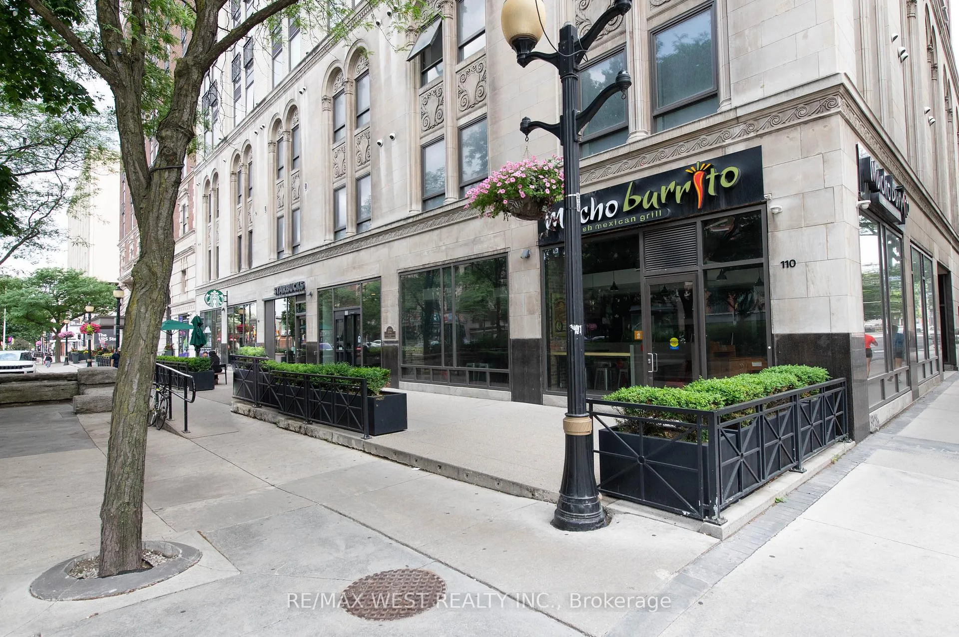 Photo 2 of Unit 1002, 112 King Street E, Hamilton, Central — HOMEH