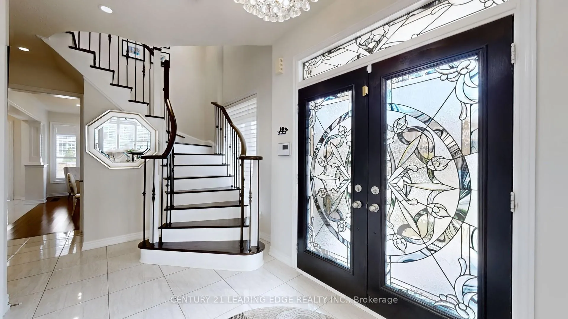 Photo 4 of 61 Pelee Avenue, Vaughan, Kleinburg — HOMEH