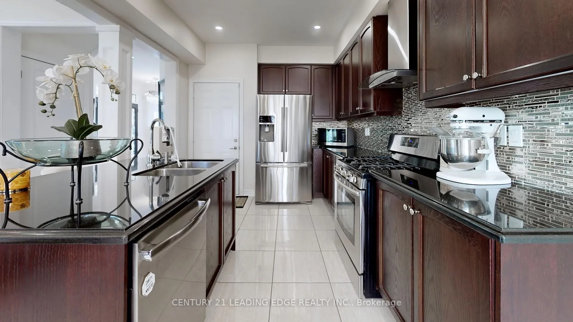 Photo 14 of 61 Pelee Avenue, Vaughan, Kleinburg — HOMEH