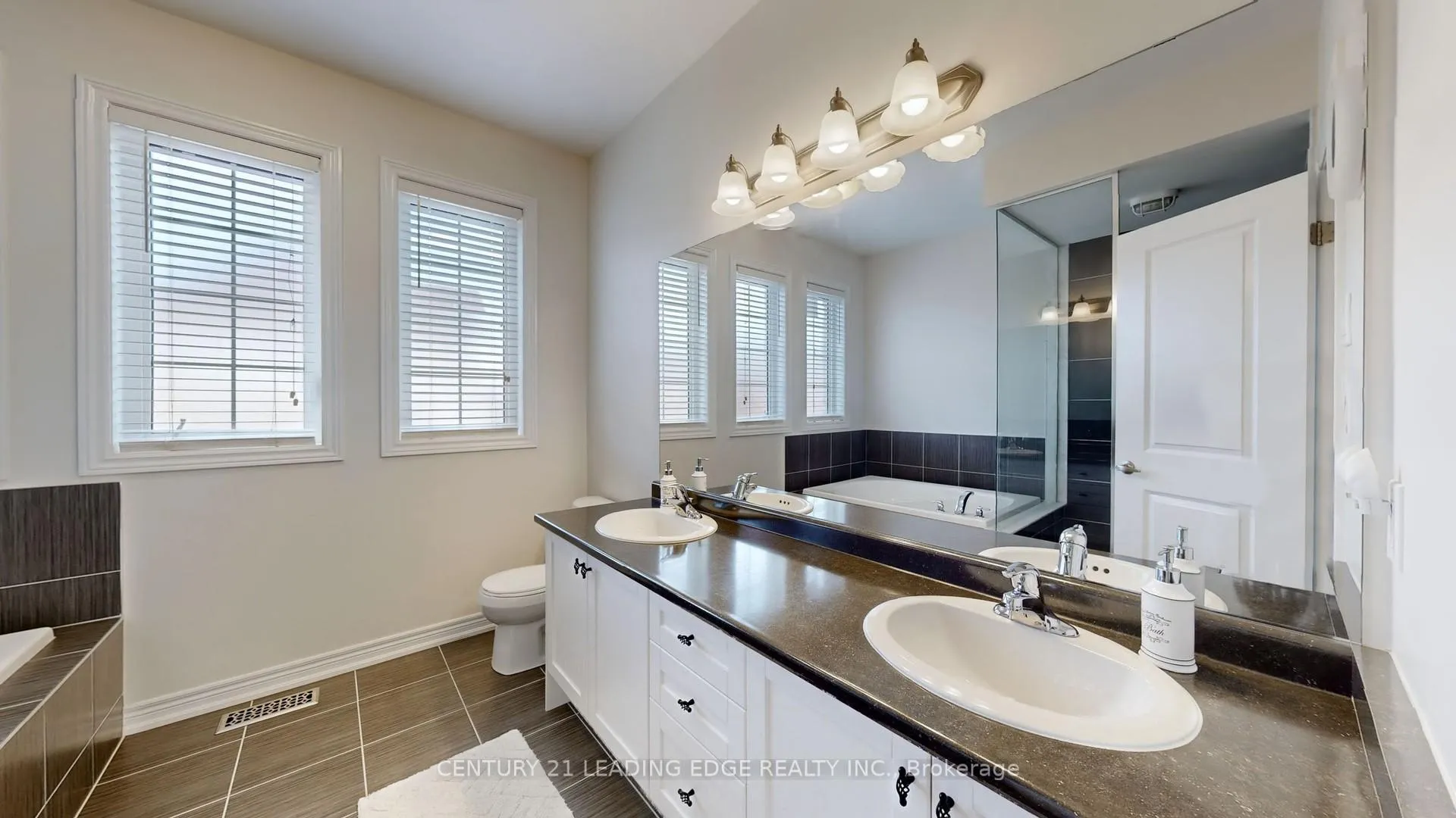 Photo 22 of 61 Pelee Avenue, Vaughan, Kleinburg — HOMEH