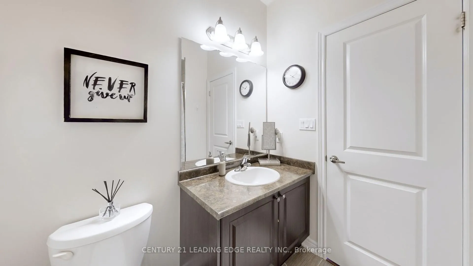 Photo 27 of 61 Pelee Avenue, Vaughan, Kleinburg — HOMEH