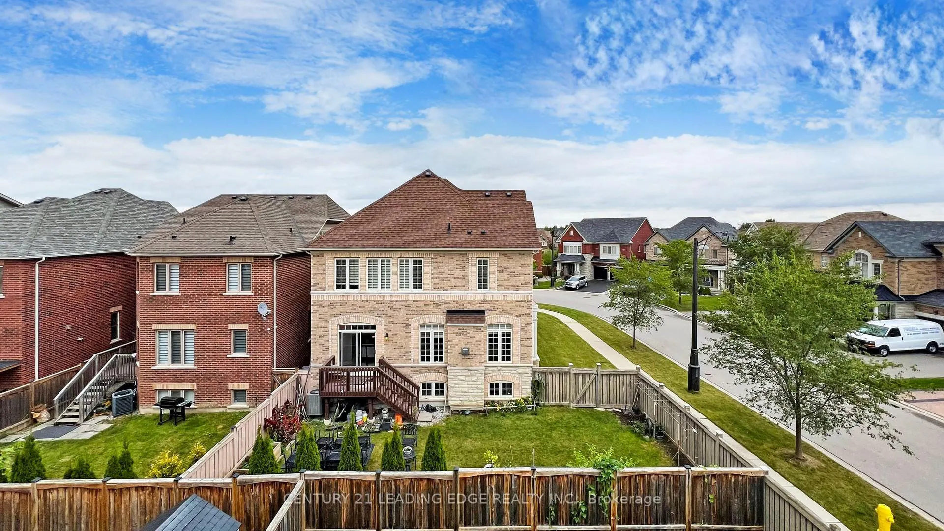 Photo 38 of 61 Pelee Avenue, Vaughan, Kleinburg — HOMEH