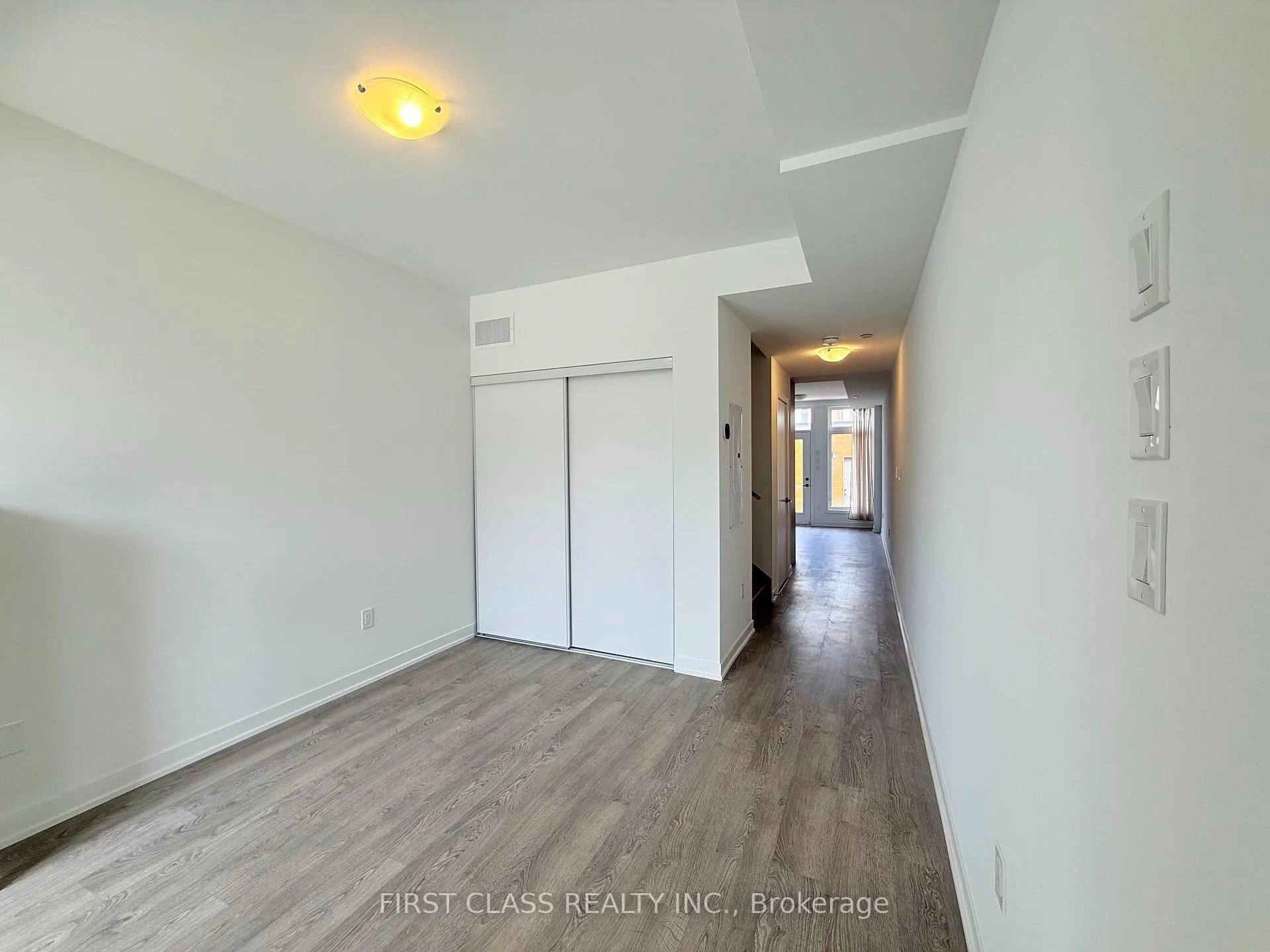 Photo 2 of 62 Turtle Island Road, Toronto, Englemount-Lawrence — HOMEH