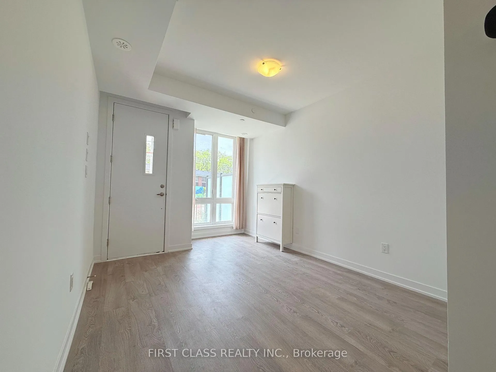 Photo 3 of 62 Turtle Island Road, Toronto, Englemount-Lawrence — HOMEH